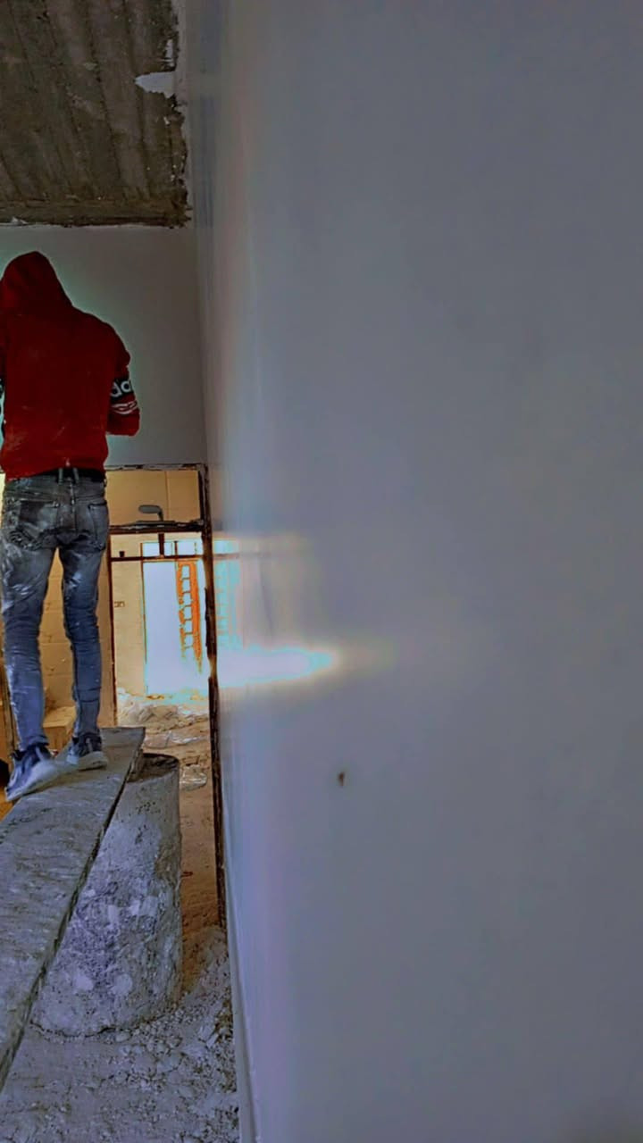 السلام عليكم   جزء من عملنا
جوده في العمل وسرعه في الانجاز..لباخ جص متفرق حالين 

***********
