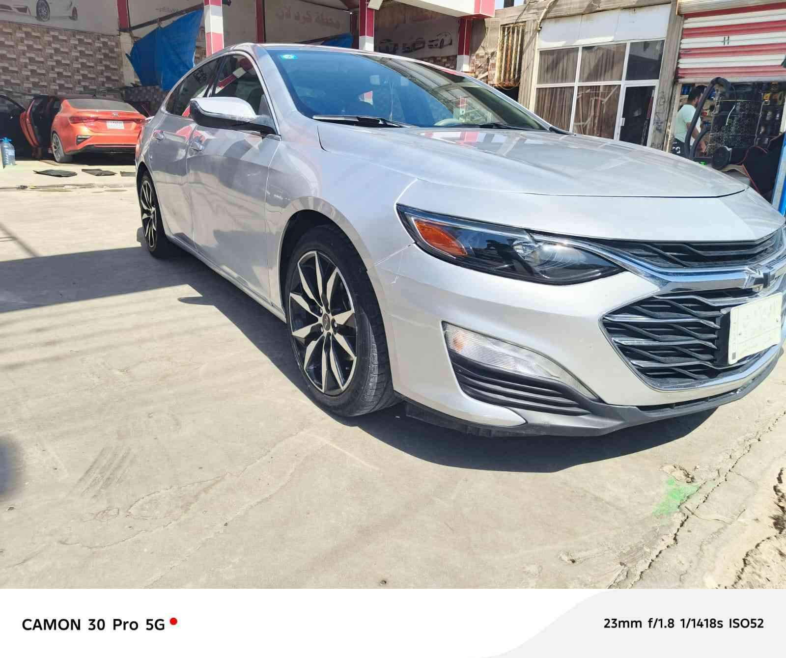 السلام عليكم ماليبو 2022 رقم بغداد 4 قطع صبغ فئة R5  مكاني بصرة السعر 125 وبي مجال ***********
