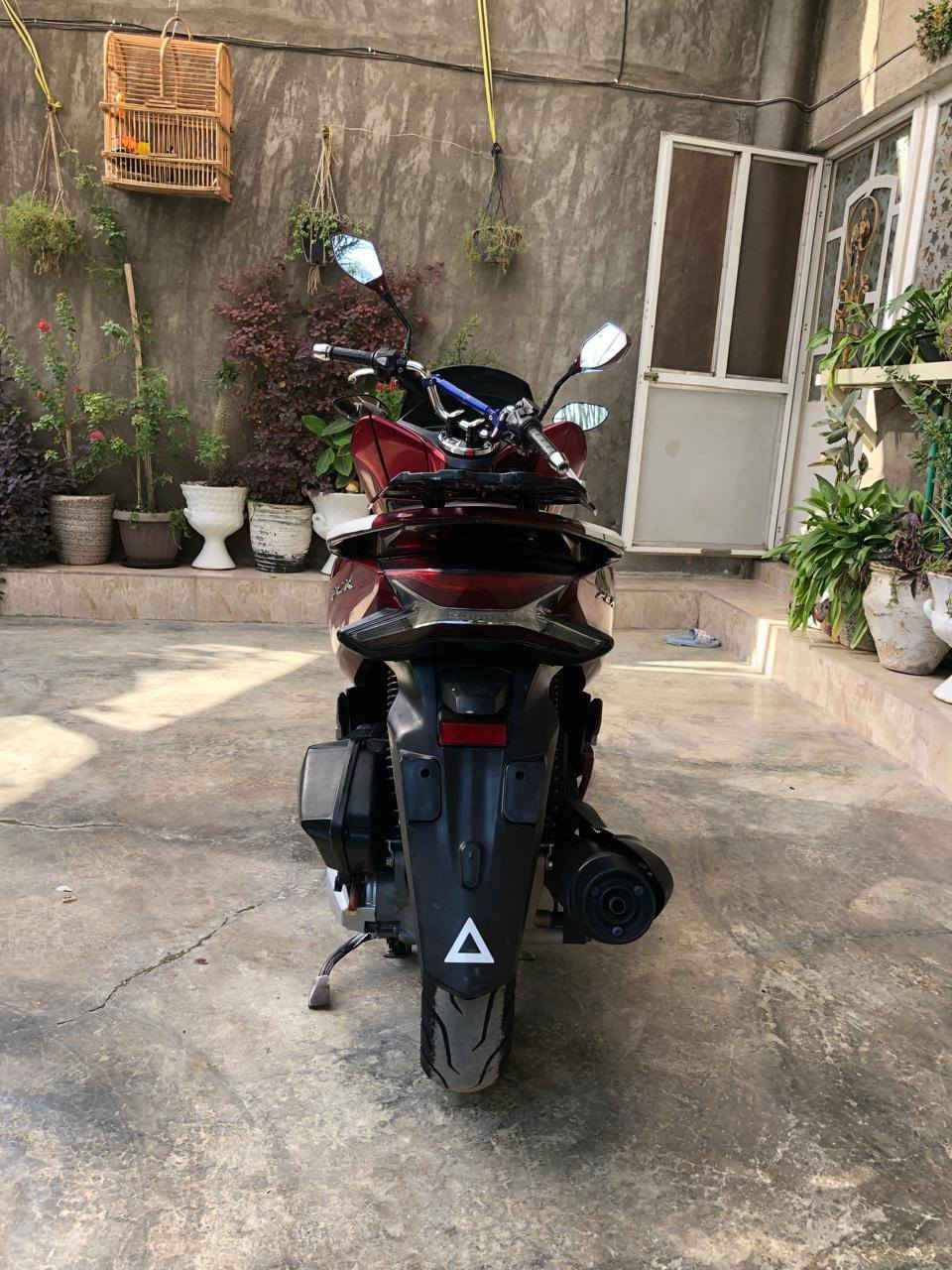 سلام عليكم للبيع دراجه PCX جيل ثالث بصمة درجة حلو ونضيفة بمعنة الكلمة ماشية 40,500الف محرك برغي واحد مامفتوح بي كاملة مكملة مناقصهة شي كهربائيات كلهة شغالة السعر 19 ورقة وبيهة مجال بسيط انتة شراي خابرني وتدلل مو شراي لاتعبني والسوك كلشي بي واني خادم اي استفسار *********** الرقم بي واتساب اتصل مو تكعد اتراسلني العنوان ديالى بعقوبة
