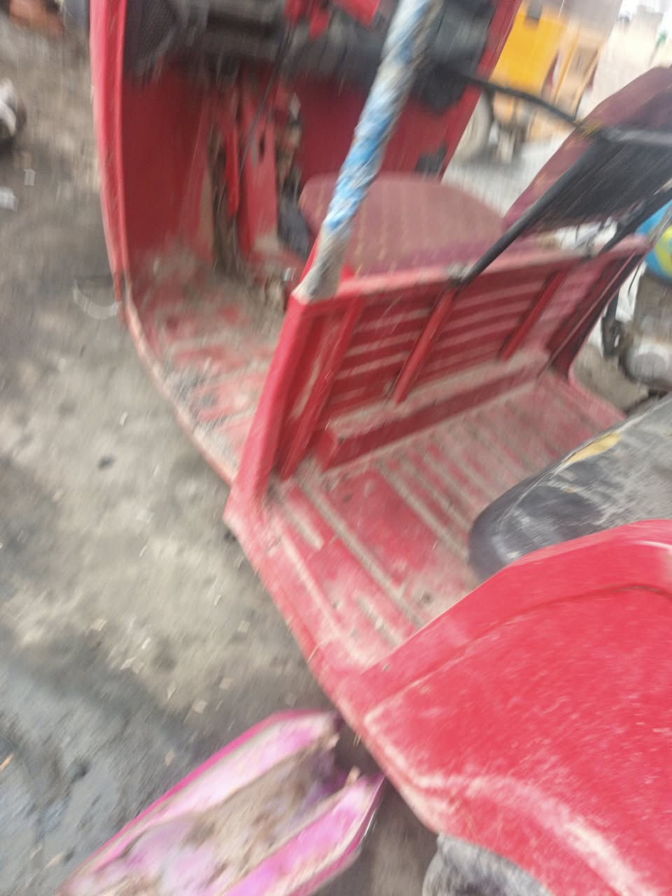 سلام عليكم تكتك بياجو نضيفه مكينه مال ستوته. شغاله بيها نقوصات بسيطه.
للليع


**إذا كنت صاحب هذا الإعلان وتريد حذفه لأي سبب، رجاءا أرسل رسالة إلى الدعم الفني**