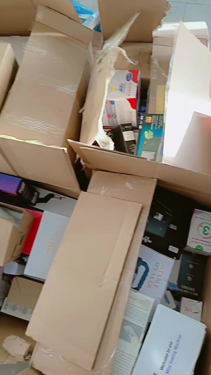 مجمع شي أن للبضائع الأوربية والألبسة النسائية والرجالية
أي قطعة داخل المحل سعرها ألفين دينار🚀
تيشيرتات 
برمودات
فساتين
شلحات 
تراكات اطفال 
ملابس لانجري 
دشاديش نسائية 
زورو موقعنا وستجدون كل ما يسعدكم 
العنوان شارع الدجين باتجاه شارع حجي كشكول قرب مركز الانوار للهواتف النقالة 
للطلب والاستفسار يرجى مراسلتنا
***********
