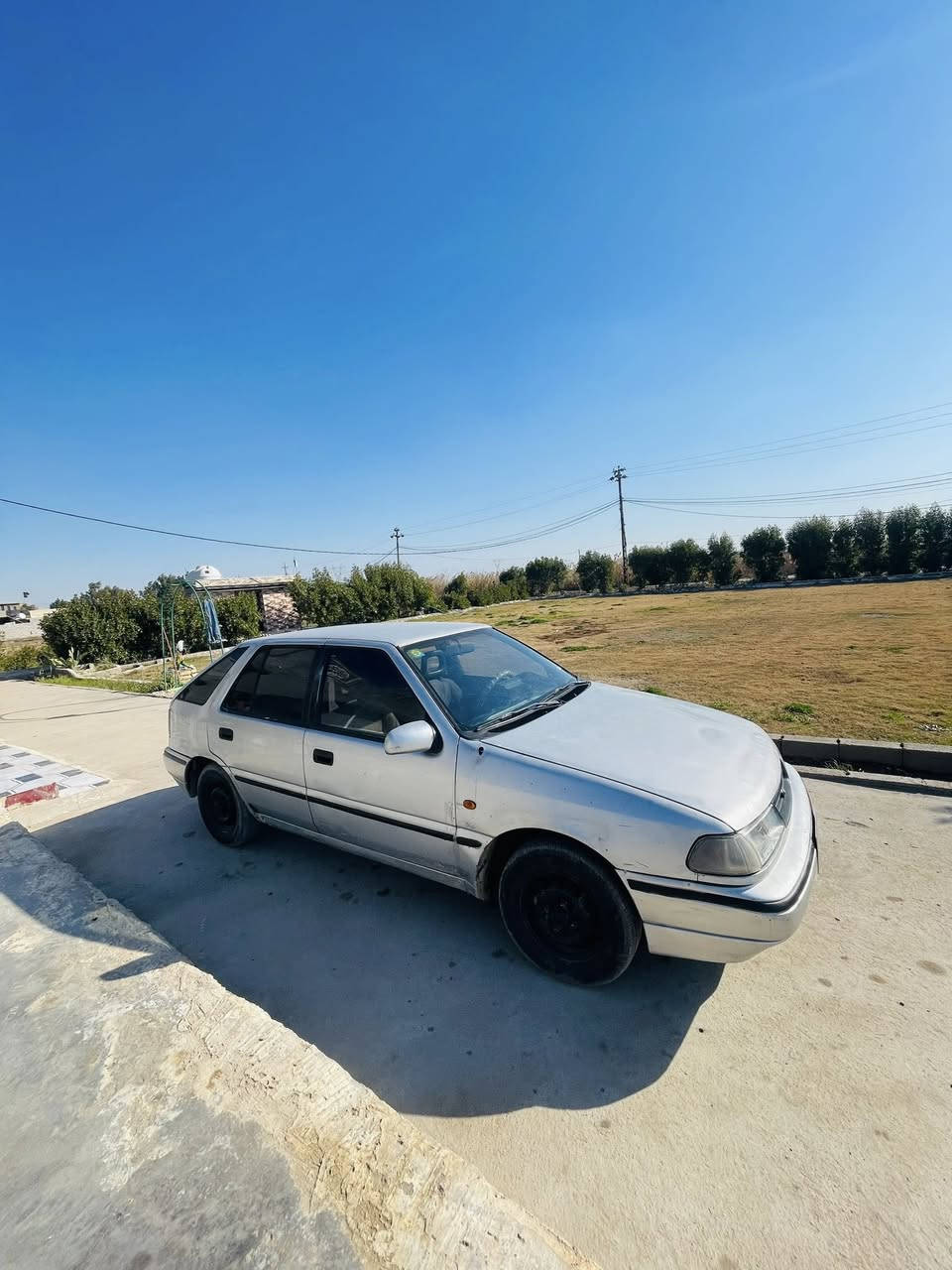 السلام عليكم هونده اكسنت 1994 للبيع اوامراوس حسب القناعه تخم تاير كهربائي كله شغال شاشه كامره سنويه لل28تحويل مباشر محركً1600 تبريد شغال حداديه كاله جديد السعر 32 وبيه مجال المكان واسط الحفريه لللستفسار 
***********
***********
