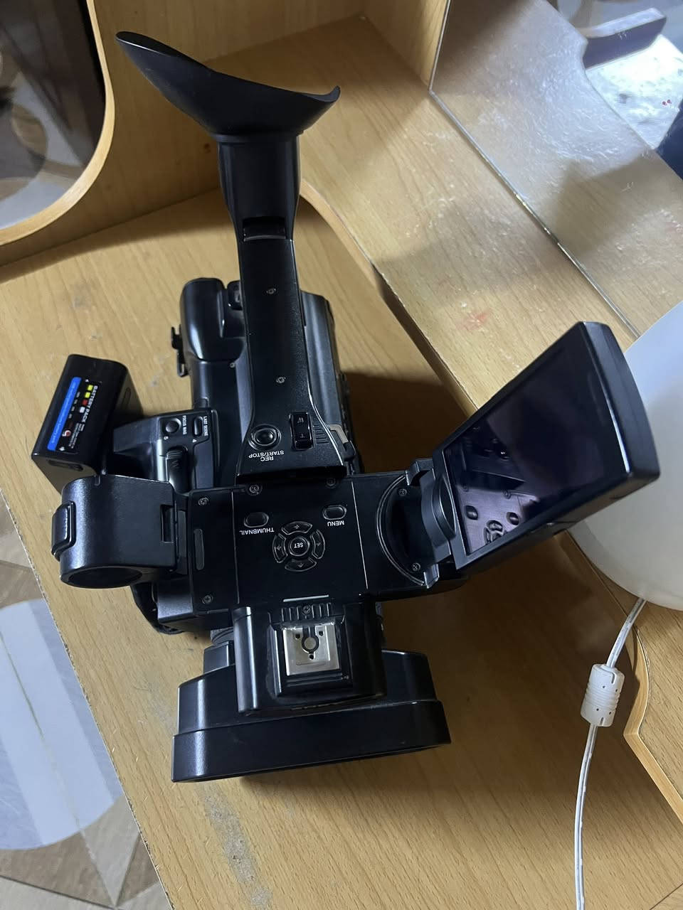 كامره ان اكس 100 فول جديد كارتونه كامل مع ماحقاته سعر مليون مكاني كركوك ***********
