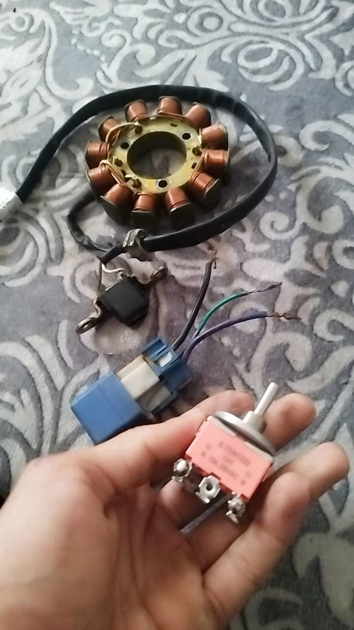 غراض tvs تفصيخ للبيع كلهن شغالات 
عقل + كويل + كتف + جوگ برتقالي تشغيل عالي ورماش 
ملف شركة  جديد جديد جديد ممستخدم وحده اشتريته ب ٣٠
ابيعهن كلهن قيم وأخذ 
مكاني بغداد حي الجهاد 
*********** .
