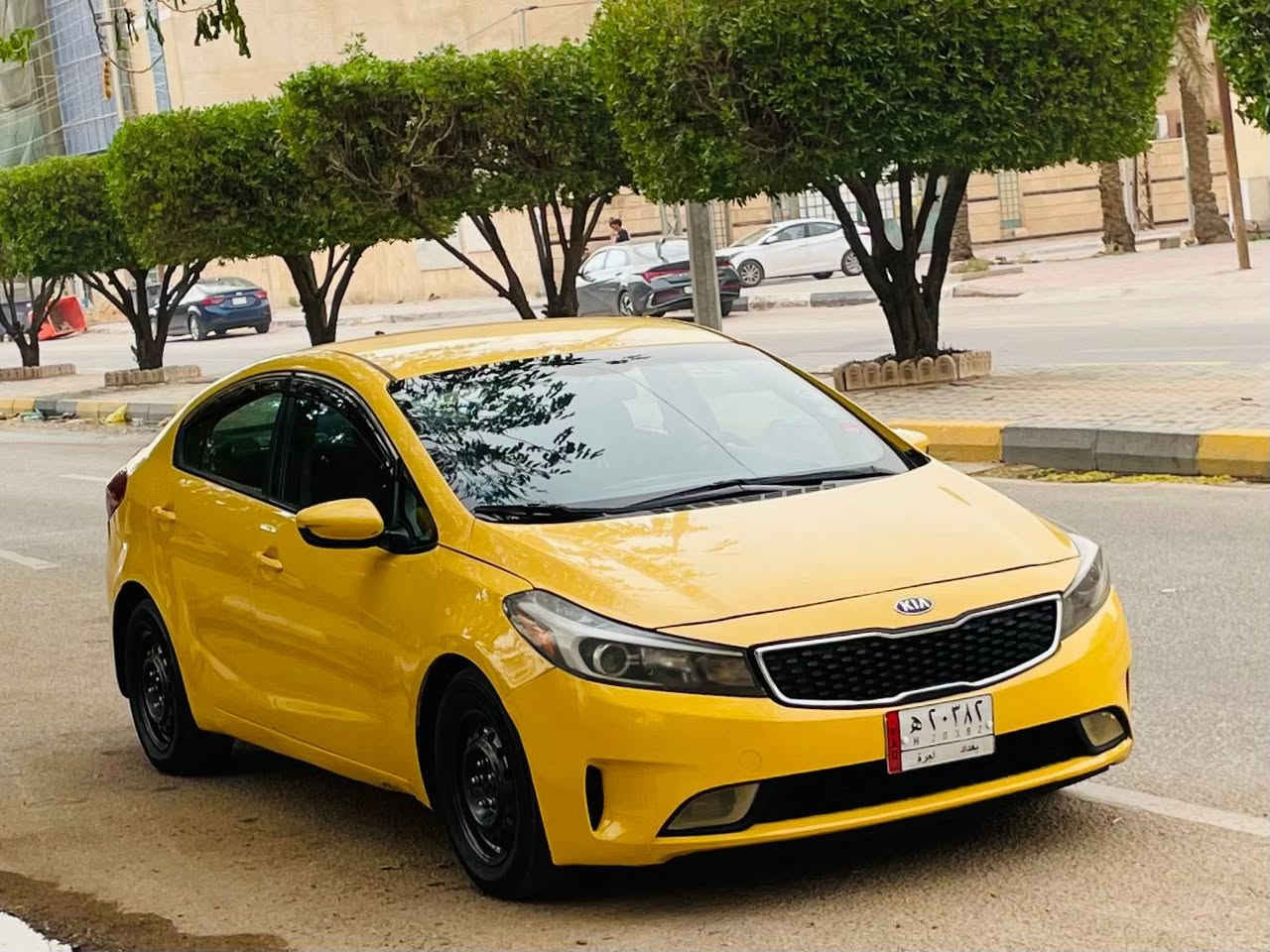 سلام عليكم البيع كيا فورتي موديل 2017وارد امريكي حادث جاملغ بدون دواخل ولباقي مكفولة كفالة عامة اليبل واحد سيارة جديدة وجاهزة من كلشي تبريد ثلج حدادية تخم تاير كير ومكينة 2000 دوش مكفولات سنوية الغاية  2029 هيئه  غرامات مصفره سيارة احله من صور السعر  113  الأستفسار اكثر الاتصال عله ***********  مكان سيارة كربلاء مكلف بنشر
