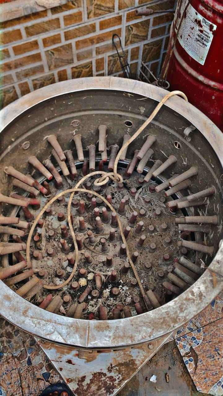 سلام عليكم مرخصت أدمن توجد هلسه شرط على فحص حجم كبيره لبيع نضيفه سعرها 250 بيها مجال  وهذه رقمي *********** مكاني نجف حي شرطه
