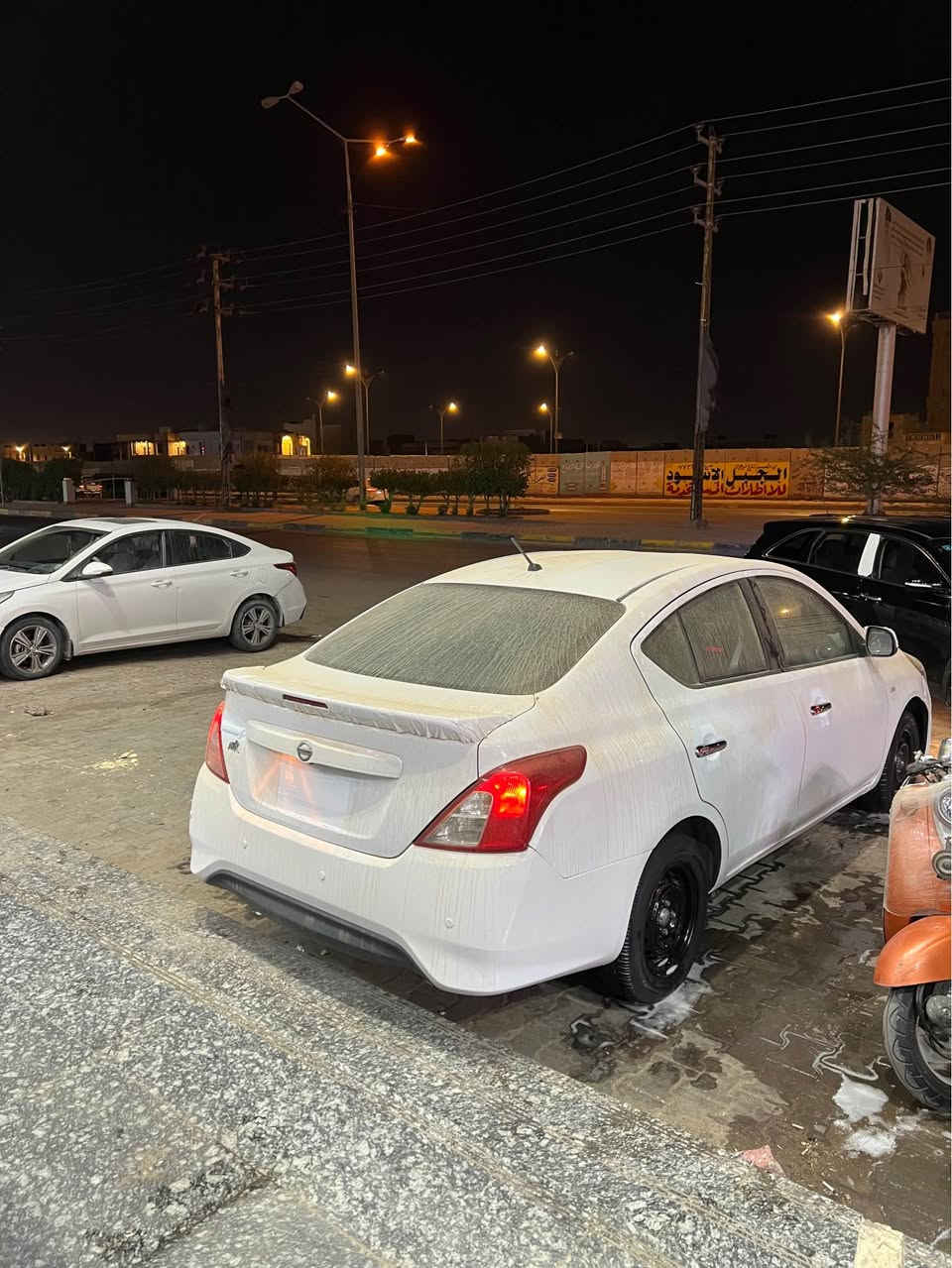 سلام عليكم اخوان الي يشوفه غاليه علي رجاً لا يتصل ولا يتعب روحه
نيسان صني 2019 هندي بليته زركه كفاله عدا بارد اربع اصابع بطرف باب السايق 
كير مكينه حداده تخم تاير تبريد تدفئه كله كارتون سياره جديده وستخدام شخصي رقم اربيل سنويه منتهيه تحويل وكاله حاضر 
سعر110وبيها مجال بسيط كلش كلش
مكان سياره بصرة دور النفط
اتصال***********
واتساب*********** البصرة, العراق
