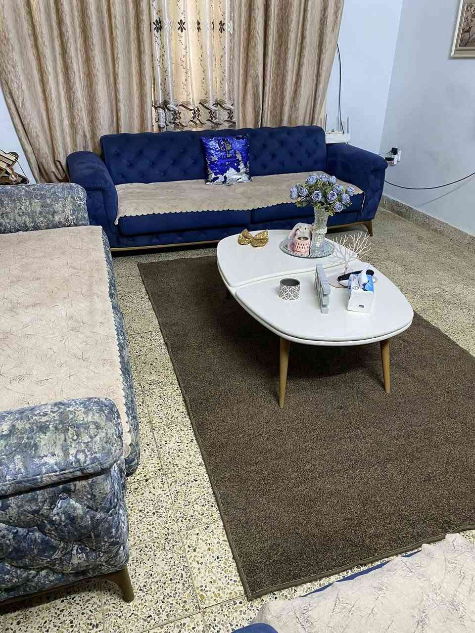 تخم 10 مقاعد (2 قنفات رباعية +2 كراسي) ينفتح سرير قلاب 
مقاعد ينفتح سحاب ينغسلن قماش وتر بروف من الجشعمي مشتري 2 مليون  نبيعه 850 وبي مجال للشراي مكان سبع ابكار


**إذا كنت صاحب هذا الإعلان وتريد حذفه لأي سبب، رجاءا أرسل رسالة إلى الدعم الفني**