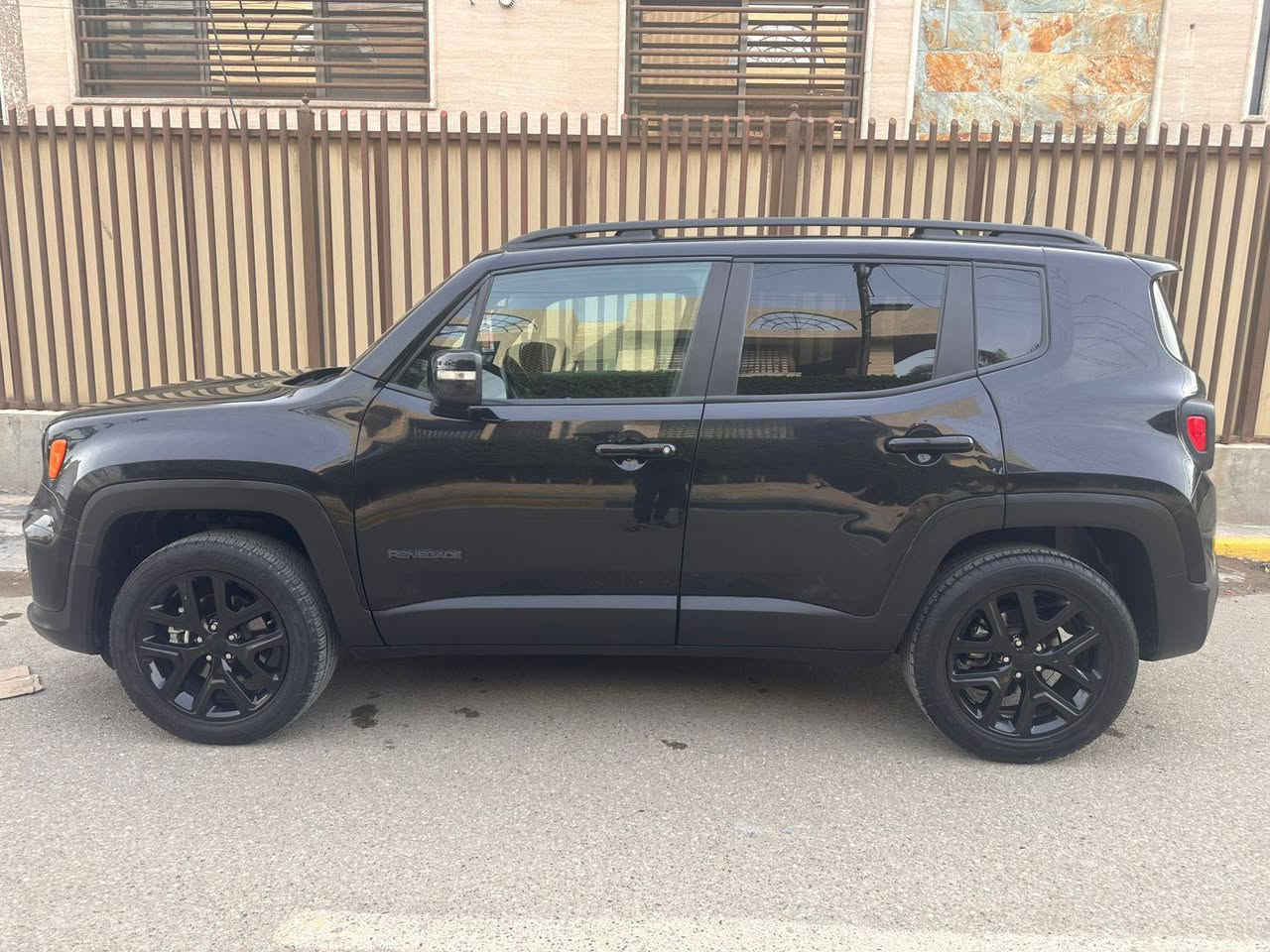 السلام عليكم
جيب رينجد موديل 22امريكي
حادث جاملغ صبغ فقط 
صور حادث وسونار مرفق بلمنشور 
مكينه تيربو
ماشيه 39 
مواصفات المعروفه 
بصمه تشغيل عن بعد 
كشن كهرباء 
شاشه كبيره رادار وإحساس
وكامره دواره
مكان السياره بغداد البلديات 
135
***********
