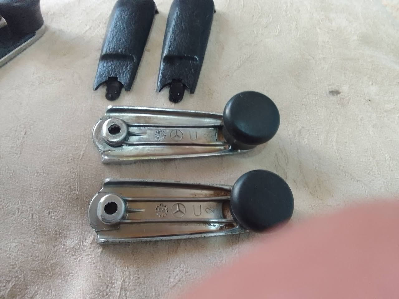 سلام عليكم يدات مل جام جوابي سن ستيل 

ابو جحيل  

دب 

تخام اربعه البيع سعر 25 اربعتهن  مكاني نجف توصيل بس داخل نجف ***********
