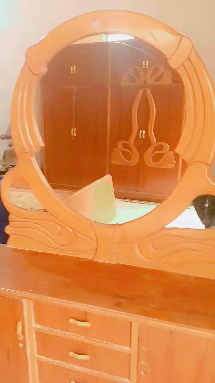 سلام عليكم متاح غرفة اخشاب نضيفه حيل تزكام عراقي السعر 380 وبيهه مجال
مكان المسيب 
***********
