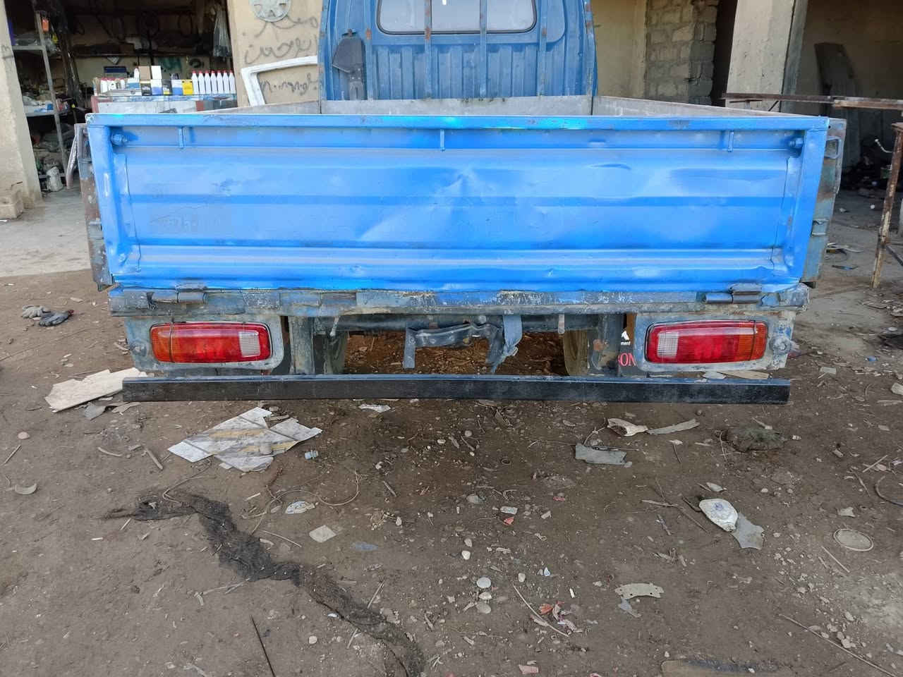 كيه بزون للبيع موديل 2002 جاهزه كير محرك اكسل باور صدر تايرات كهربائيات نظيف مامسجل  السعر 27 وبيها مجال شرقاط ***********
