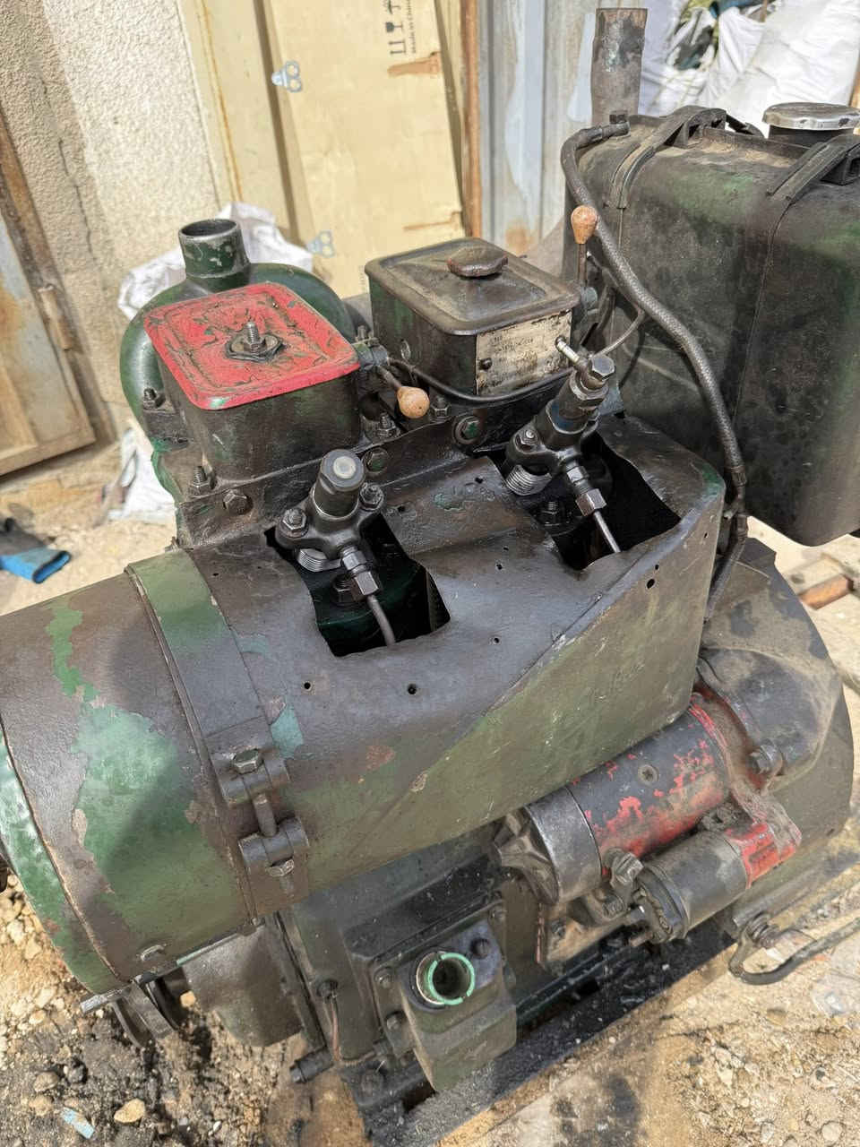 سلام عليكم محرك هندي نوع كلسكار بستمين
تبريد هواء سلف بلادي 
المحرك يشتغل بس يصعد رون
 تجفيت جديد بوش بستم رنكات 
السعر 500 وبيه مجال 
العنوان كربلاء البوبيات ***********
