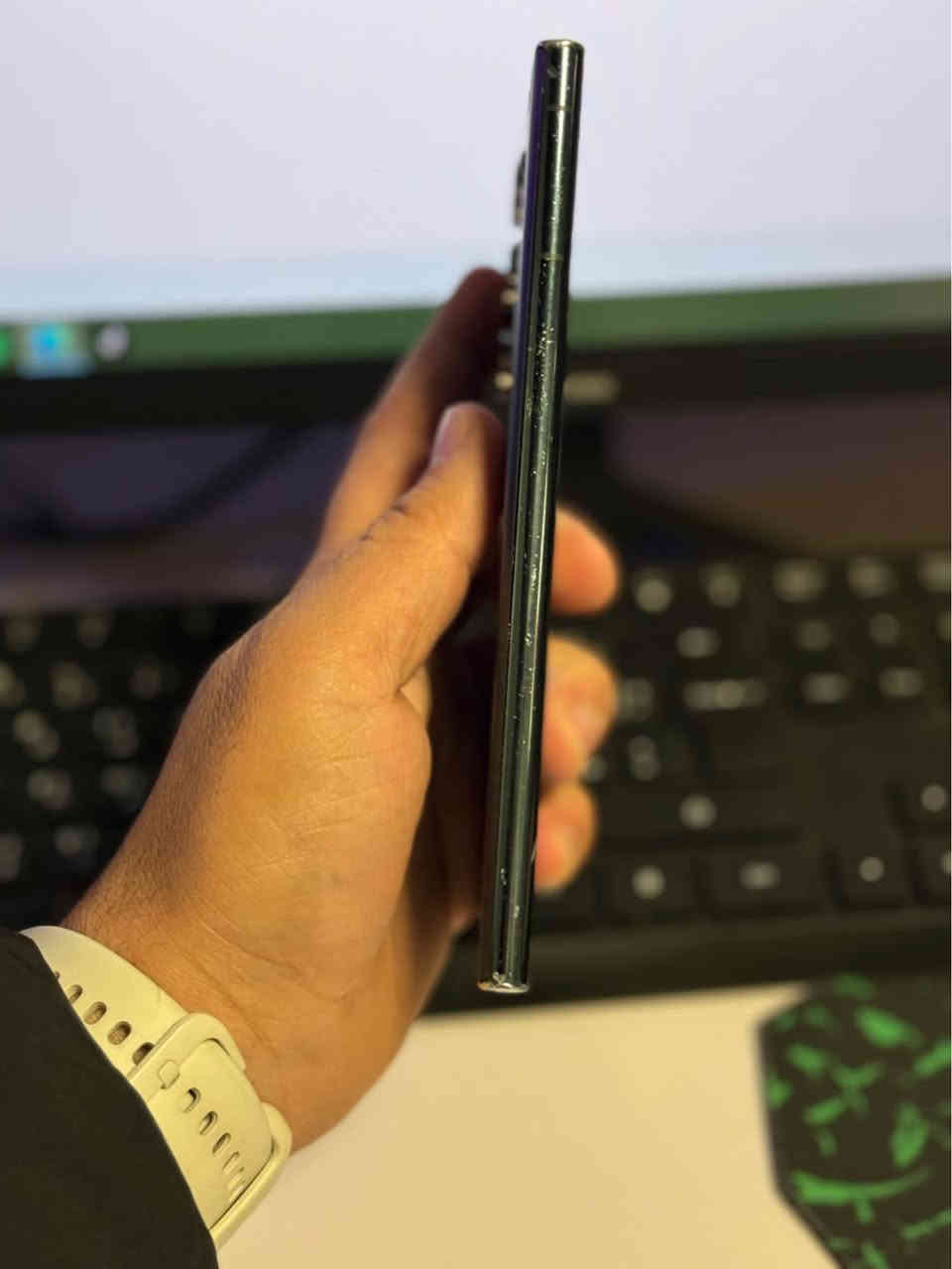 s22 Ultra 
256 
ram 12  
1 sim
درزێکی زۆر کەمی شاشەی هەیە بەحاڵ دیار نیە
پشتی ئەمڕۆ گۆڕیومە باقی بە هەموو زەمانێ

***********
گەیاندنم هەیە السليمانية, العراق
