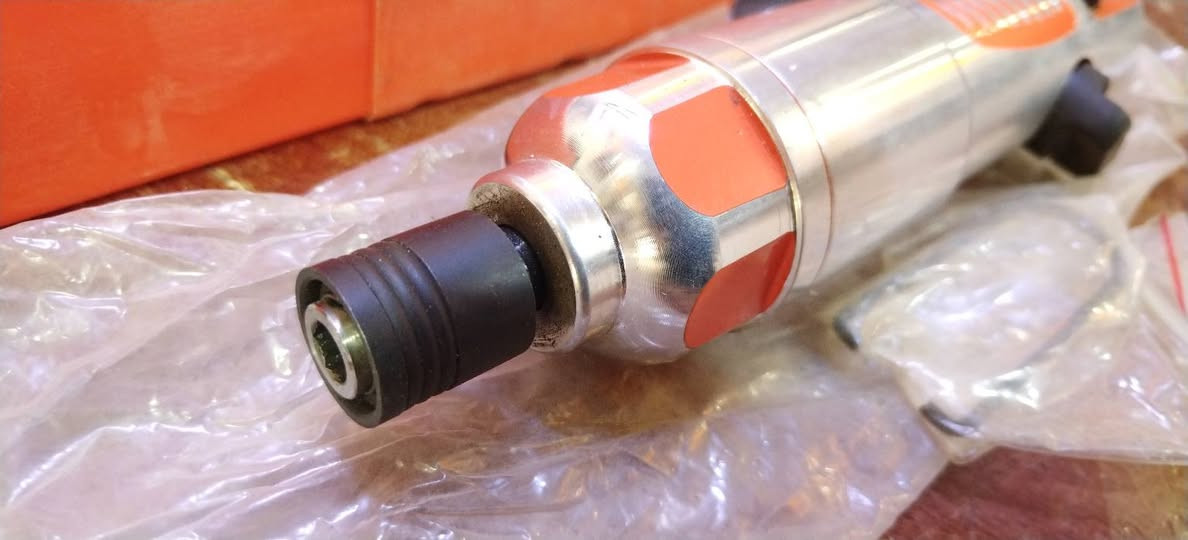 فرطونه هوائيه راجز ٣ درجات  اتجاهين السعر ٣٥
*********** بلدروز الحي الصناعي
