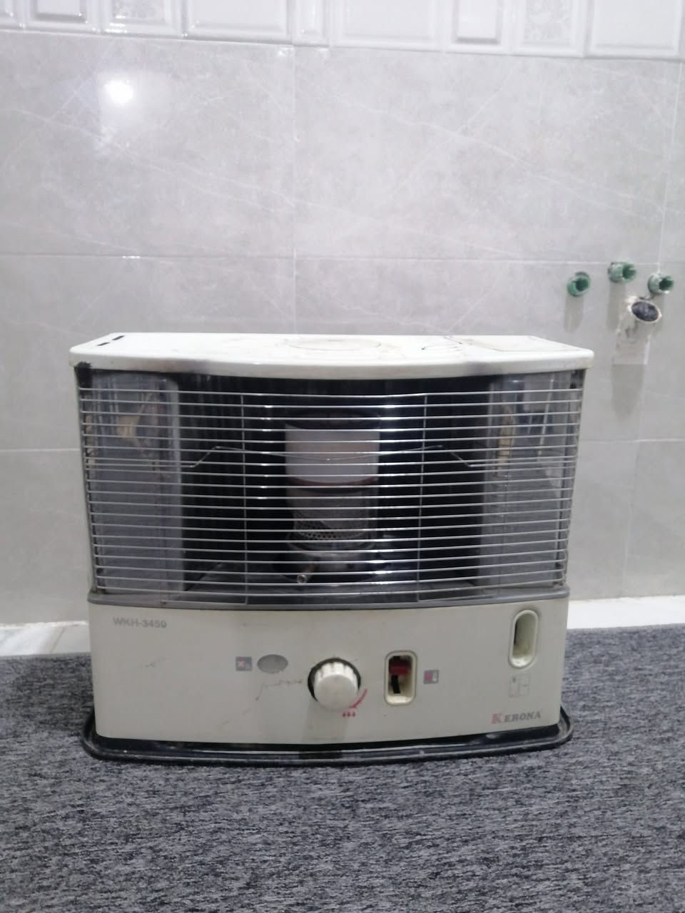 صوبه للبيع بس الجامه مكسوره كلشي مابيه السعر ٢٥... ***********
