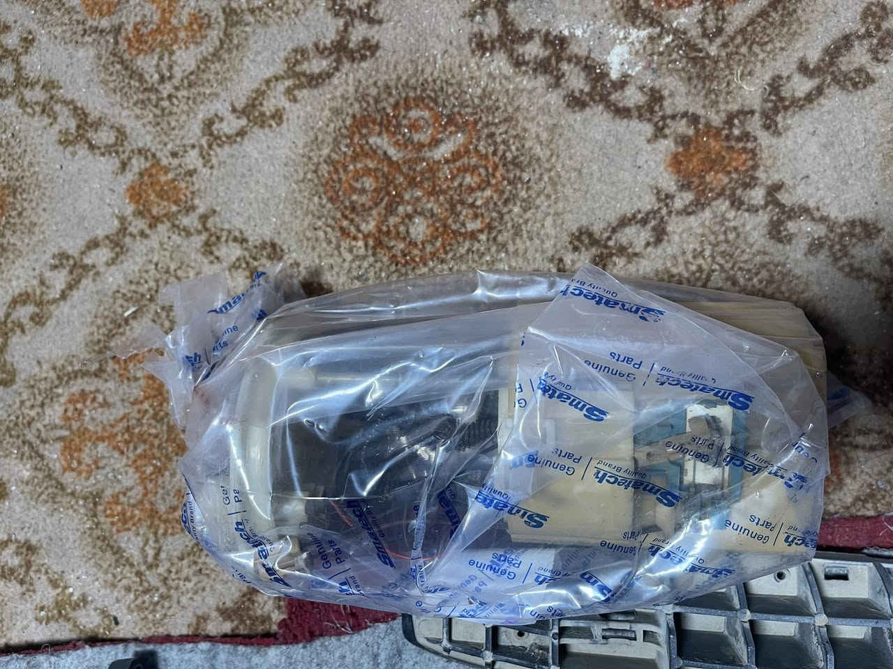 السلام عليكم ورحمة الله وبركاته رمضان كريم عليكم جميعاً 
من رخصت الادمن المحترم
عندي ادوات سورنتو موديل 12 مثل ما موضح بل صور السعر قيم وخذ 
موبايل *********** العنوان كربلاء
