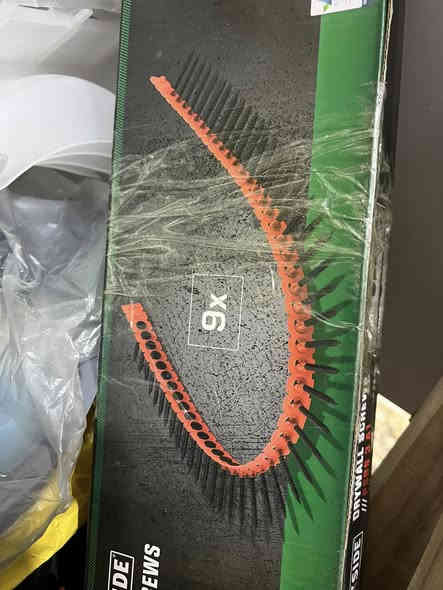 السلام عليكم 
طلعتلي هاي اربع كراتين قيم واخذ باليرضي الله 
توصيل متوفر لجميع المحافظات 
***********
