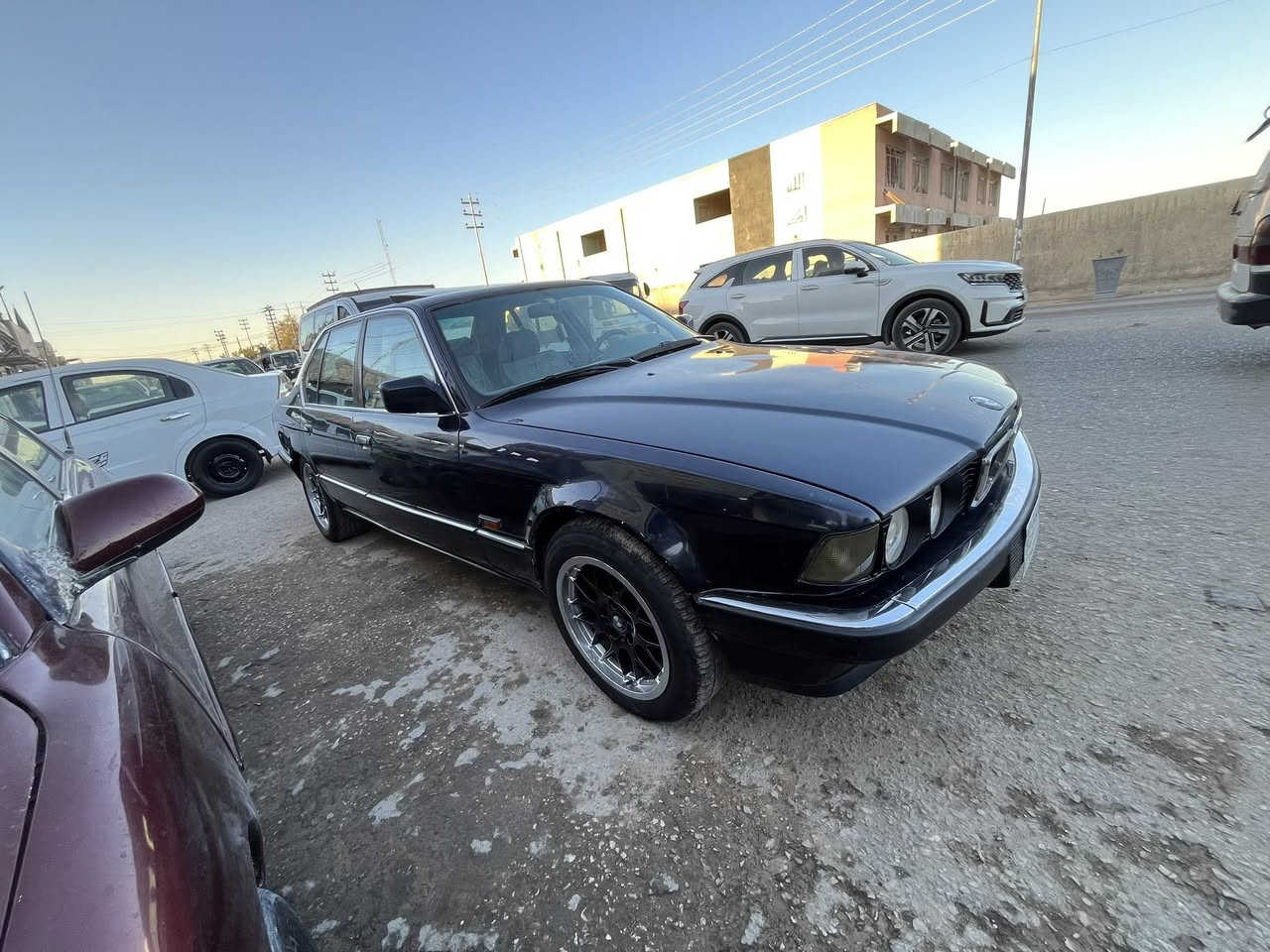 للبيع بي ام موديل ٩٢ حجم ٧٣٠ مفتوح سعر ٥٠ وبيها مجال 
محرك بي خيط بخار كير منتاز حداديه حلوه داخل نضيف رقم بغداد سنويه ٢٧ 
سياره دبل ايرباك دبل جام سنتر لك 
كشنات جلد كهرباء تدفاءه
تخم ويل كرن اصلي ستوني شاده 
كهرباياتها كله شغال 
مكاني نجف كوفه رقمي ***********
