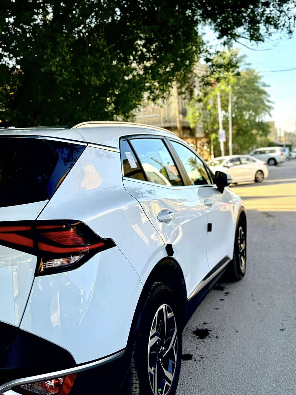 كيا سبورتج 2024 خليجي
رقم بغداد بسمي
السيارة مكفوله من صبغ ولبارد
وسونار مع منشور
محرك السيارة 2000 دوش
مواصفات السيارة 
بصمة تشغيل وابواب 
مري شفط 
حساسات 
رادارات جانبية 
شاشة لعرض الاعطال وشاشة وسطية كبيرة
ابل كار بلي واندرويد اوتو 
مداخل شحن 
شاره ترحيب
اربع وضعيات قيادة
اوتو هولد 
سايد بربك بصمة 
ومواصفات اكثر 
ماشيه٢٥الف
السعر ٢١٤
مكان سياره بغداد حي اور 
***********
