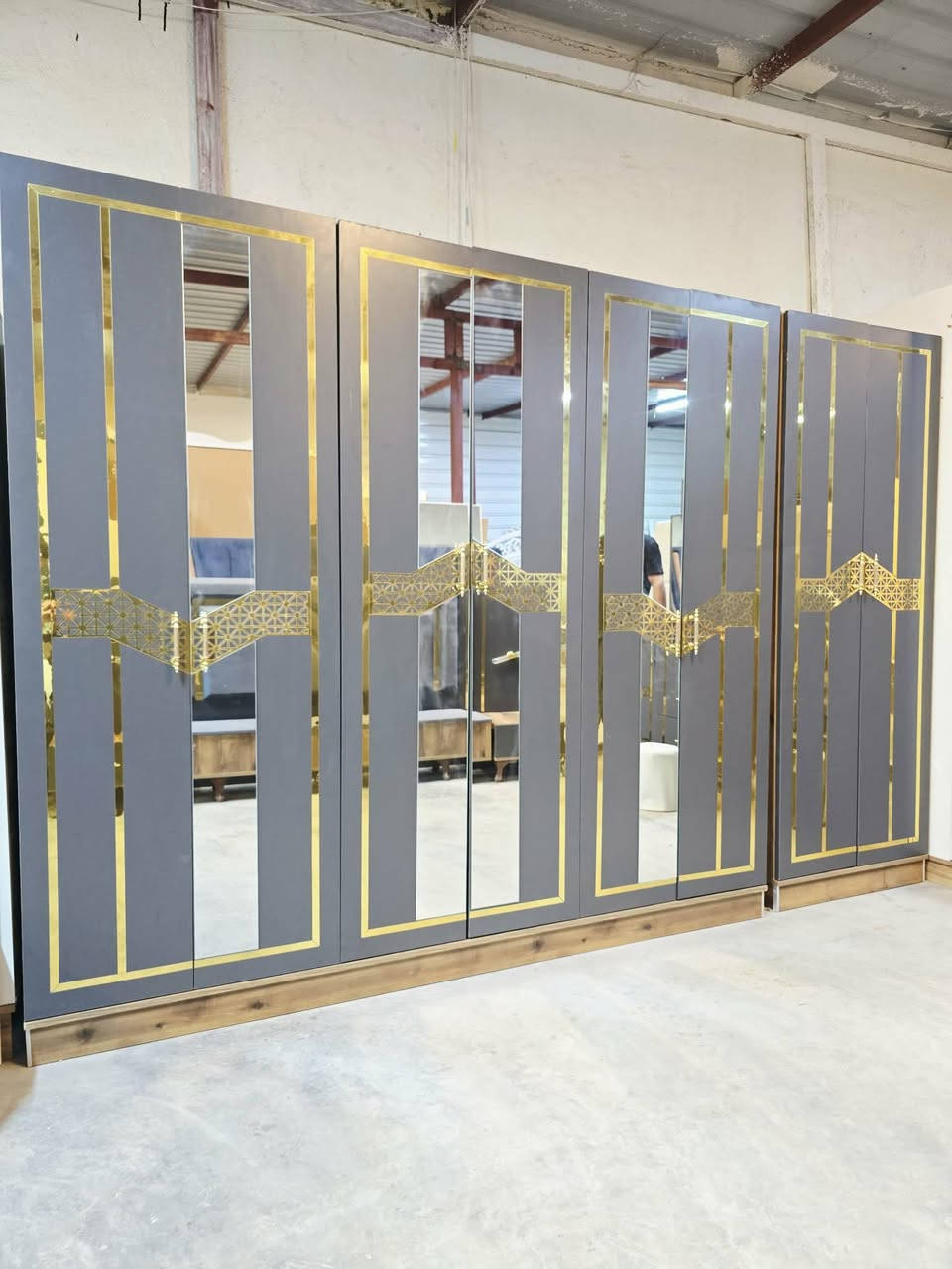 غرفة نوم مستعملة🇹🇷
 نضافة95  ٪💯
عدد القطع / 10
نضام / أبواب 💢 
سرير مخزن شالزون مخزن ✨
سعرها / 950 💸✨
شد ونقل داخل بغداد مجاني🚛
يوجود توصيل محافضات 🚛


**إذا كنت صاحب هذا الإعلان وتريد حذفه لأي سبب، رجاءا أرسل رسالة إلى الدعم الفني**