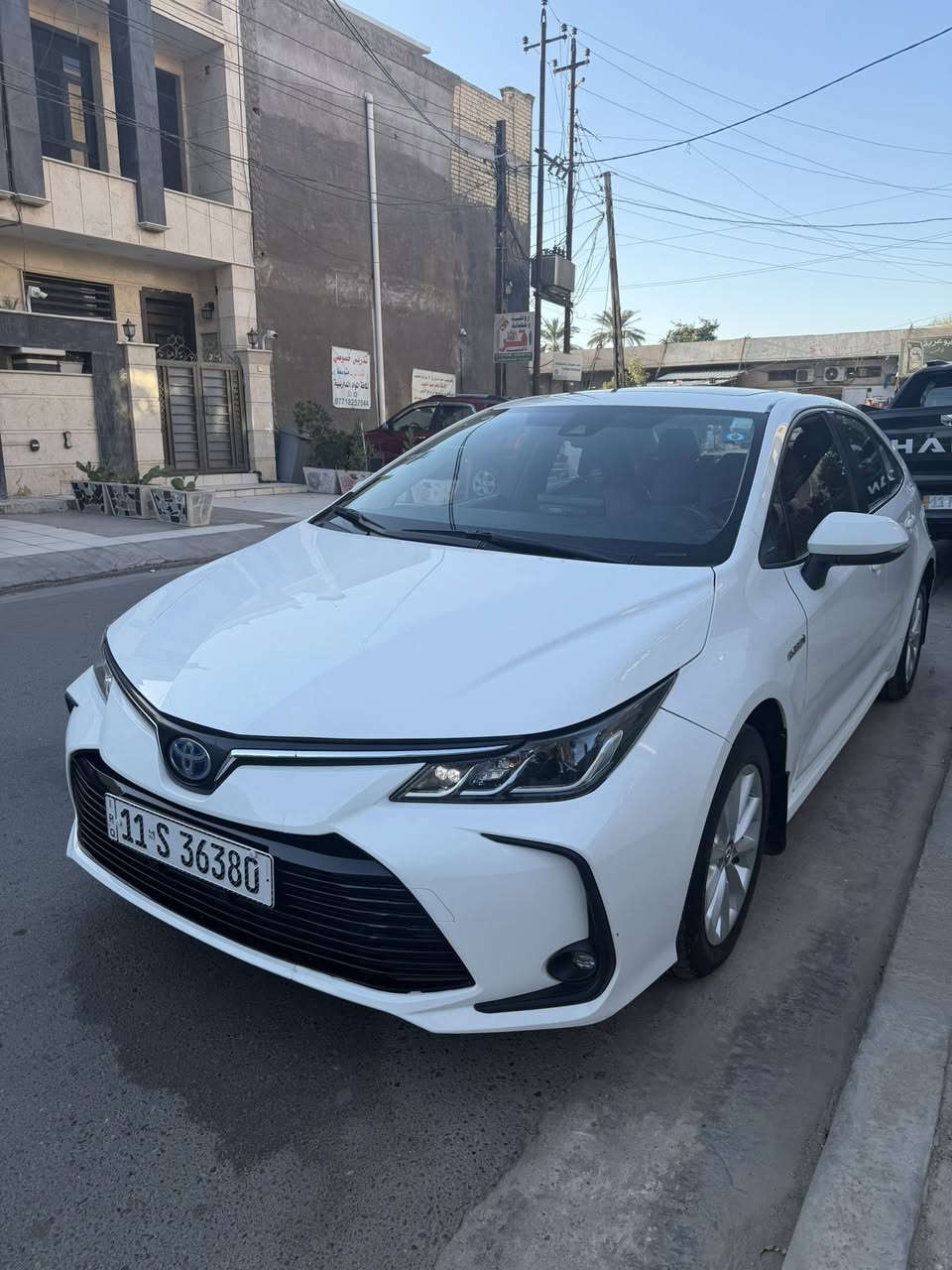 سلام عليكم للبيع كورلا  هايبرد موديل 2022 مكفوله
 سيارة كلش جديدة اي نقص مابيها ماشية 31 الف 
 داخل احمر فول الفول السيارة
سعرها 13800$ بيها مجال كلش بسيط 
‏***********
