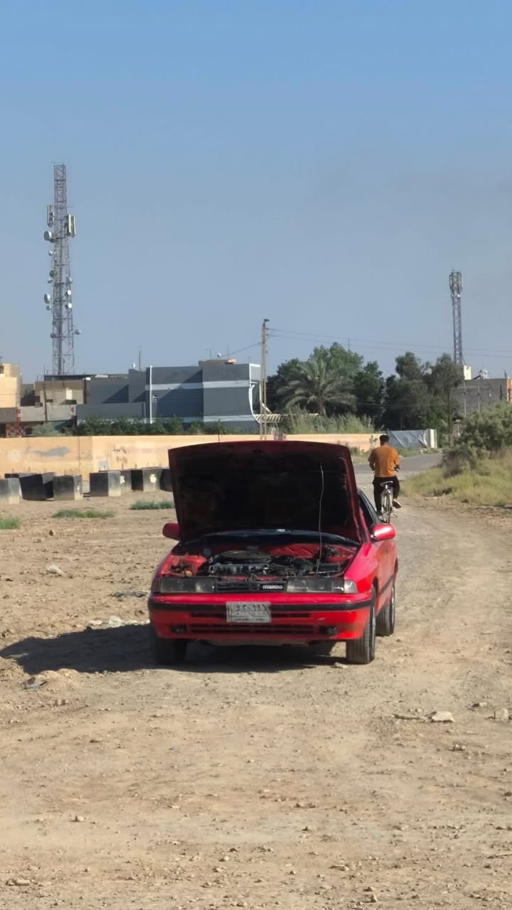 سيارة مازدا تك باب شبابيه كير ومكينه خير من الله مكينه ٢٠٠
كير عادي 
تبريد مامسوي بس بيها كمبريسر 
رقم بغداد تحويل ثاني يوم 
***********واتساب بس
