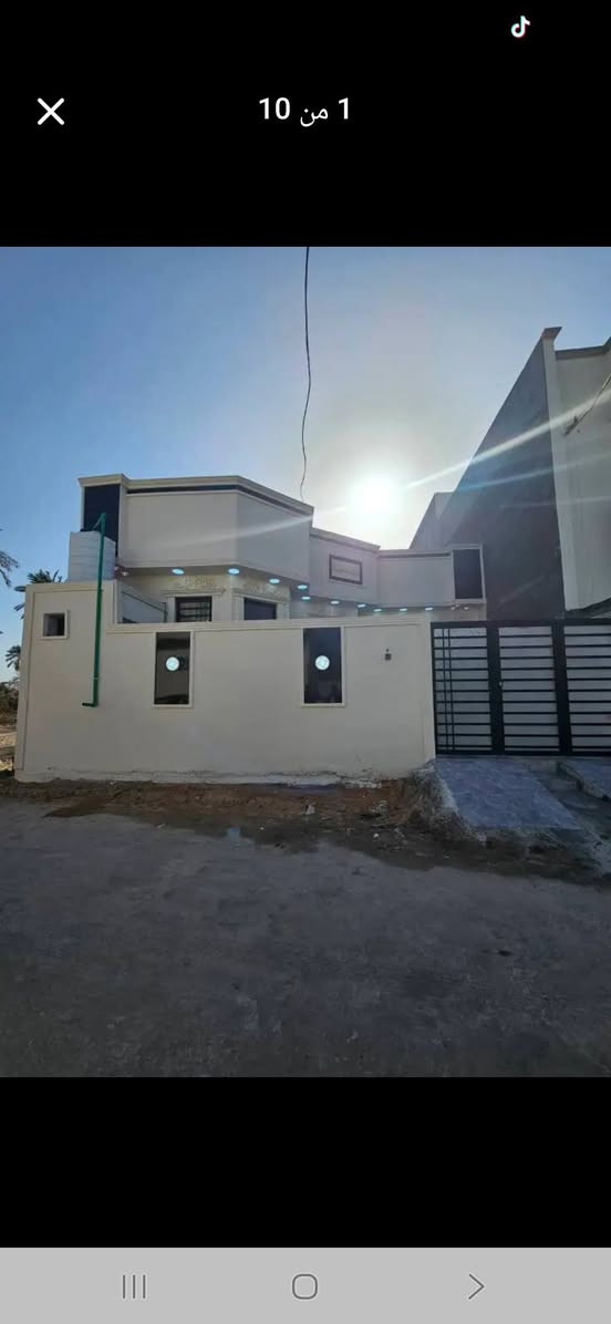 دار سكن حديث وفول مساحة ٢٠٠م غرفتين وصاله ومطبخ وصحيات ديوانيه موزع كراج شارع تبليط ٩متر البصره ابوالخصيب محوله الزهير قرب البهادريه ***********# ابو الخصيب, البصرة
