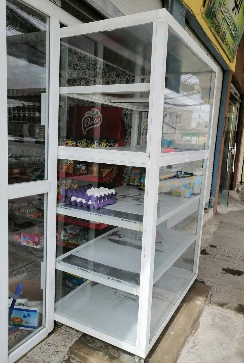 متاح
جام خانة مع معرض متحرك
القياس
 الواجهة  مترين و 60 س
الارتفاع مترين و 50س 
قياس المعرض 
ارتفاع مترين
الواجهة متر و 20 س
العمق 80 س
موصل الايمن
***********
***********
