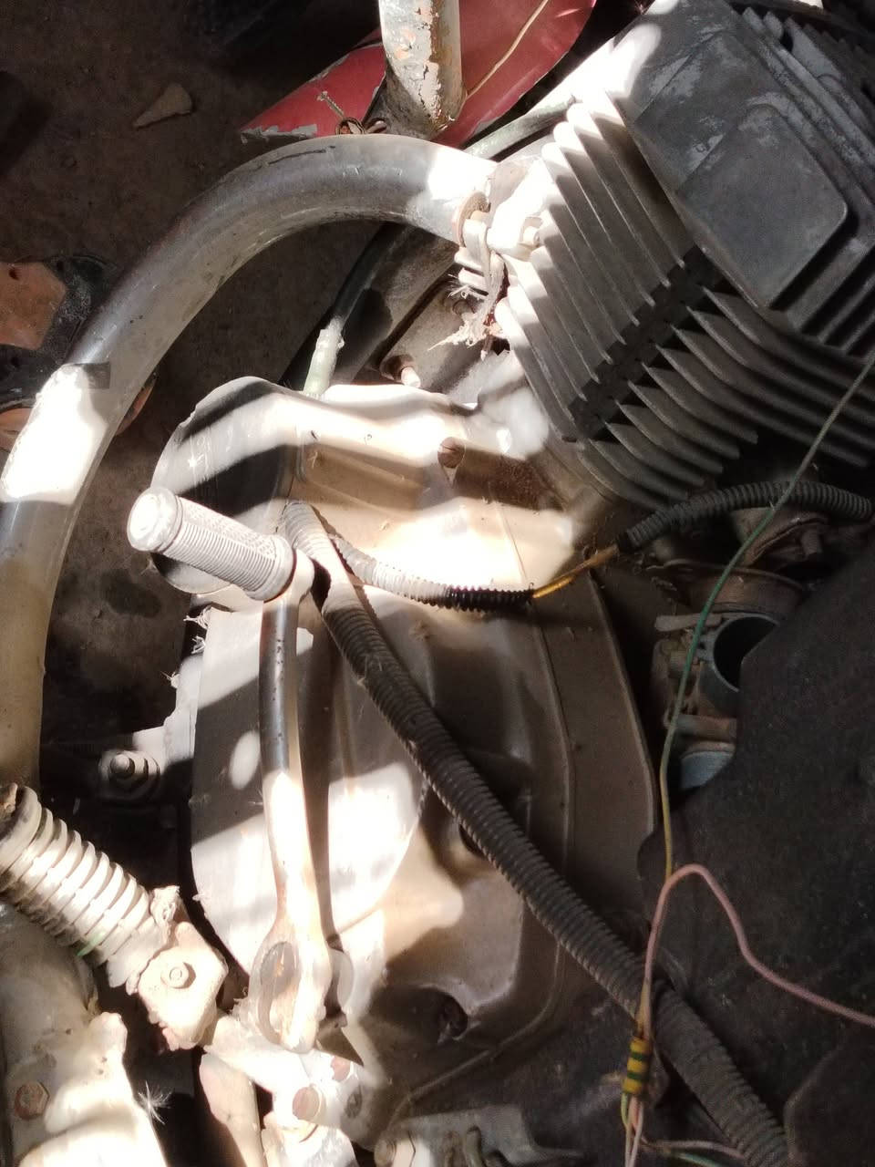 سلام عليكم عندي محرك جاوه لبيع مكفول مامفتوح ولي يريد ياخذه كله ابيع هم مكان نبار الكرامه قرب صيطرت الروفه *********** ولي مايشتري لا يخابر  ولي عنده مروس اروس
