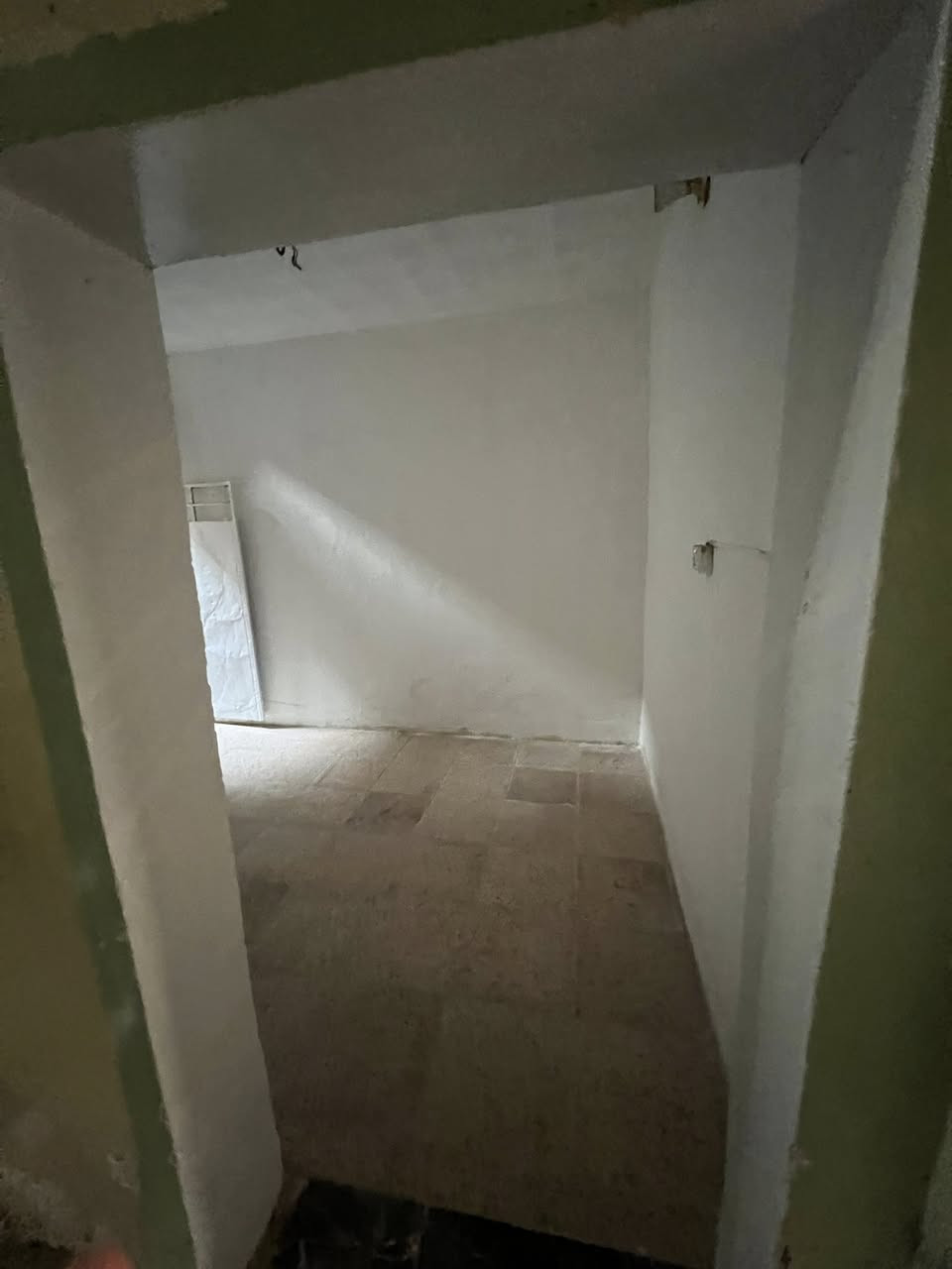 بيت مساحه ١٠٠ متر صاير بضهر شارع  مستشفى التركي مباشر قريب على شارع مال خدمات طابق واحد نضيف على عن شارع تفاصيل بل فديو وصور السعر ٦٠ وبي مجال اتصال مكتب الصافي للعقار مقابيل مصور نرجس ☎️ ***********
