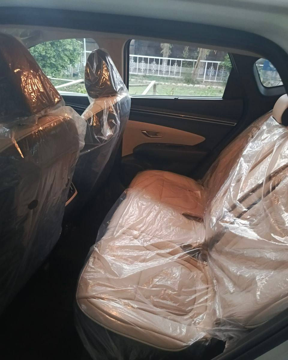 للبيع  توسان 2024 
فول مواصفات ماعدا البنوراما

🔹 مواصفات السيارة:

✅ شاشة كبيرة أصلية + شاشة كيجات ديجيتال

✅ حساسات أمامية وخلفية

✅ 3 أنظمة قيادة (عادي - رياضي - اقتصادي)

✅ نظام نزول منحدرات

✅ أوتو هولد

✅ مثبّت سرعة

✅ إضاءة LED أمامية وخلفية

✅ مرايا كهربائية مع إشارة

✅ تشغيل بصمة + مفتاح ذكي

✅ كاميرا خلفية

✅ مكيف ثلج

✅ نظام توفير الوقود ECO

✅ نظام منع الانزلاق TCS

✅ ABS – EBD – نظام الثبات الإلكتروني ESP

✅ تشغيل عن بعد       

📍 رقم بغداد الجديد

📍 ماشية 54 ألف كم

📍 السيارة كلش حلوة ونظيفة جداً

📍 الموقع: بغداد
***********
***********
