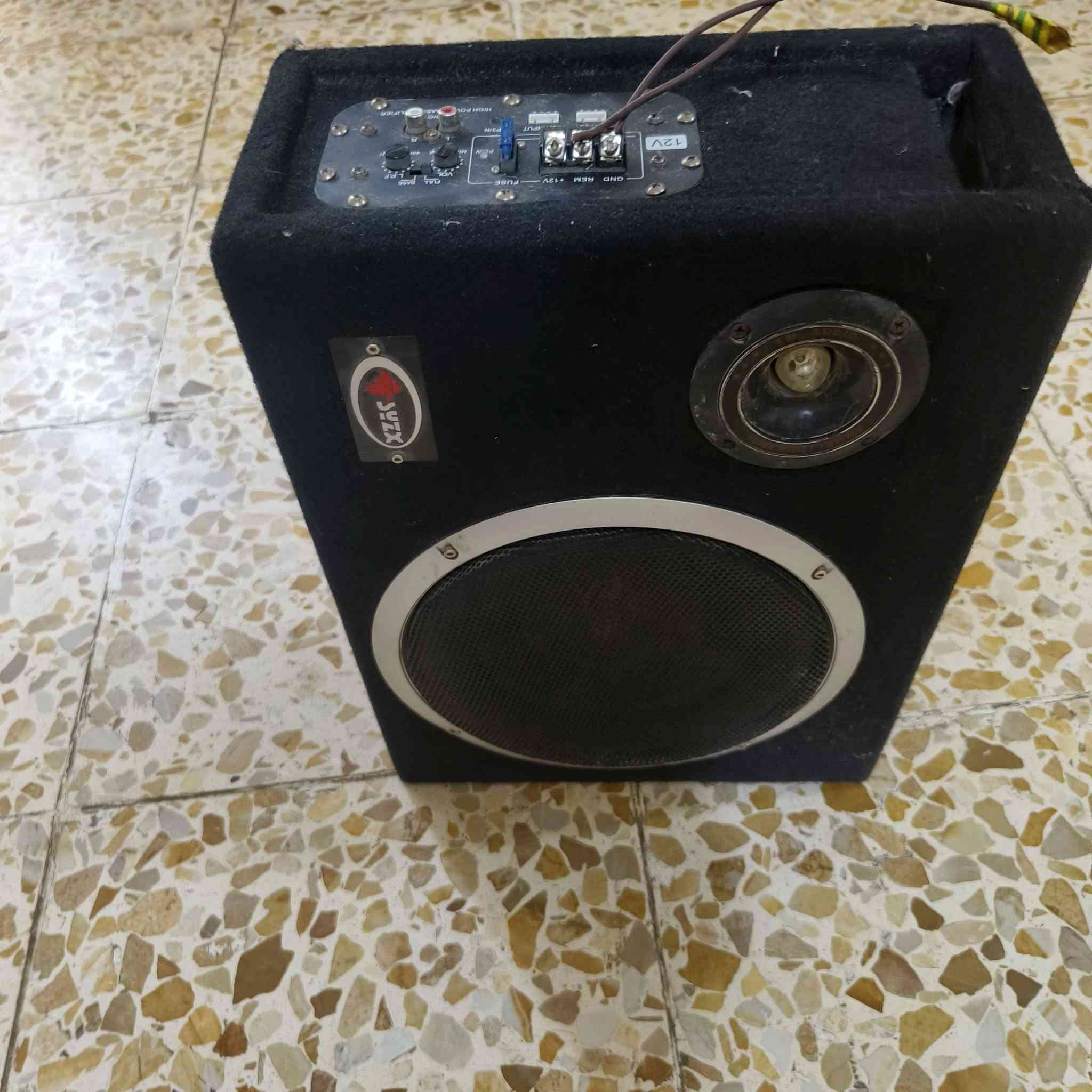 سلام عليكم للبيع دمام حجم 12V  سعر 40 رقم ***********
