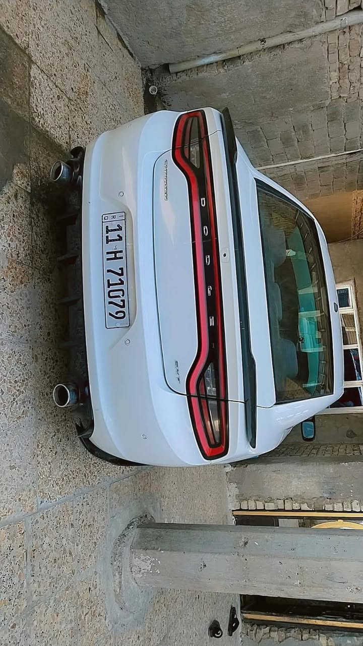 السلام عليكم شباب 
جارجر sxt 2018 للبيع ... السيارة خليجية كفالة عامة بيها بس بارد على كد اصبع يم قبق البانزين ماشية 87 
مكاني بابل ***********
