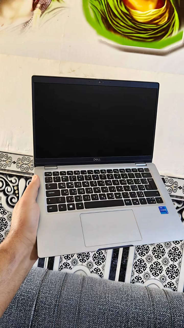 لابتوب ديل لاتيتيود 5320
كوراي 7 جيل 11 
رام 16
هارد 256 
كرت Intel Iris Xe (مدمج)
حجم 13.3
السعر 400 للتواصل ***********
