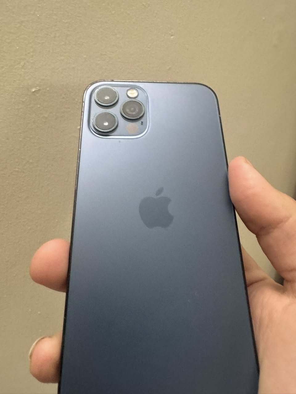 للبيع فقط.                 ((السعر 310 وبي مجال))
ايفون 12pro
ذاكره 128 
نضافه 99%وتر بروف ما مفتوح
بطارية 80%شرط قطاره
الجهاز حال شركه 
السعر 310 وبي مجال


**إذا كنت صاحب هذا الإعلان وتريد حذفه لأي سبب، رجاءا أرسل رسالة إلى الدعم الفني**