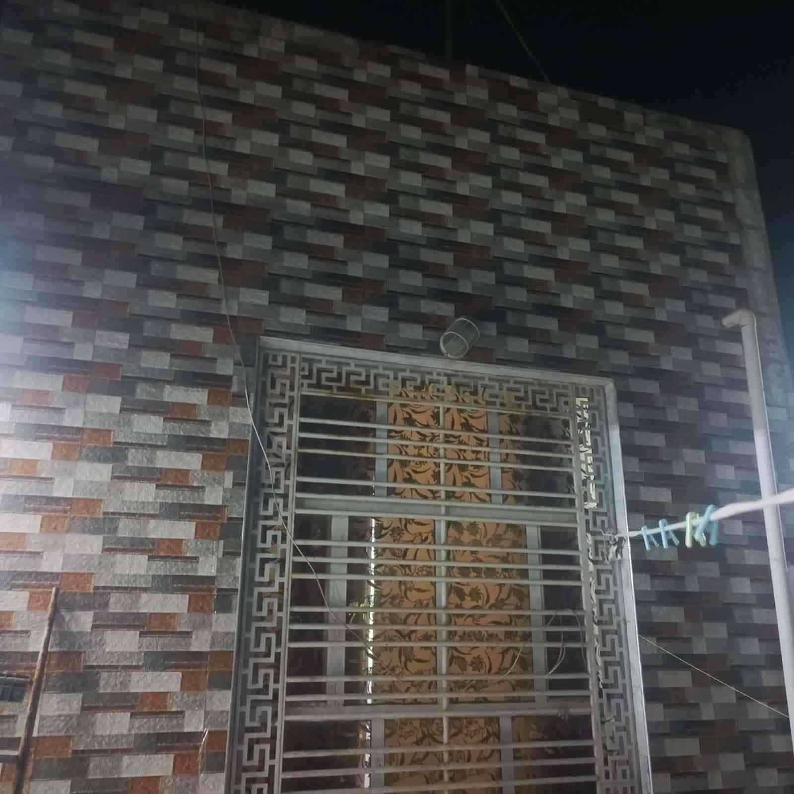 للبيع 200م نوم2 صاله براني صحيات مطبخ بناء حديث واجهه 10م خلف المعهد ***********
