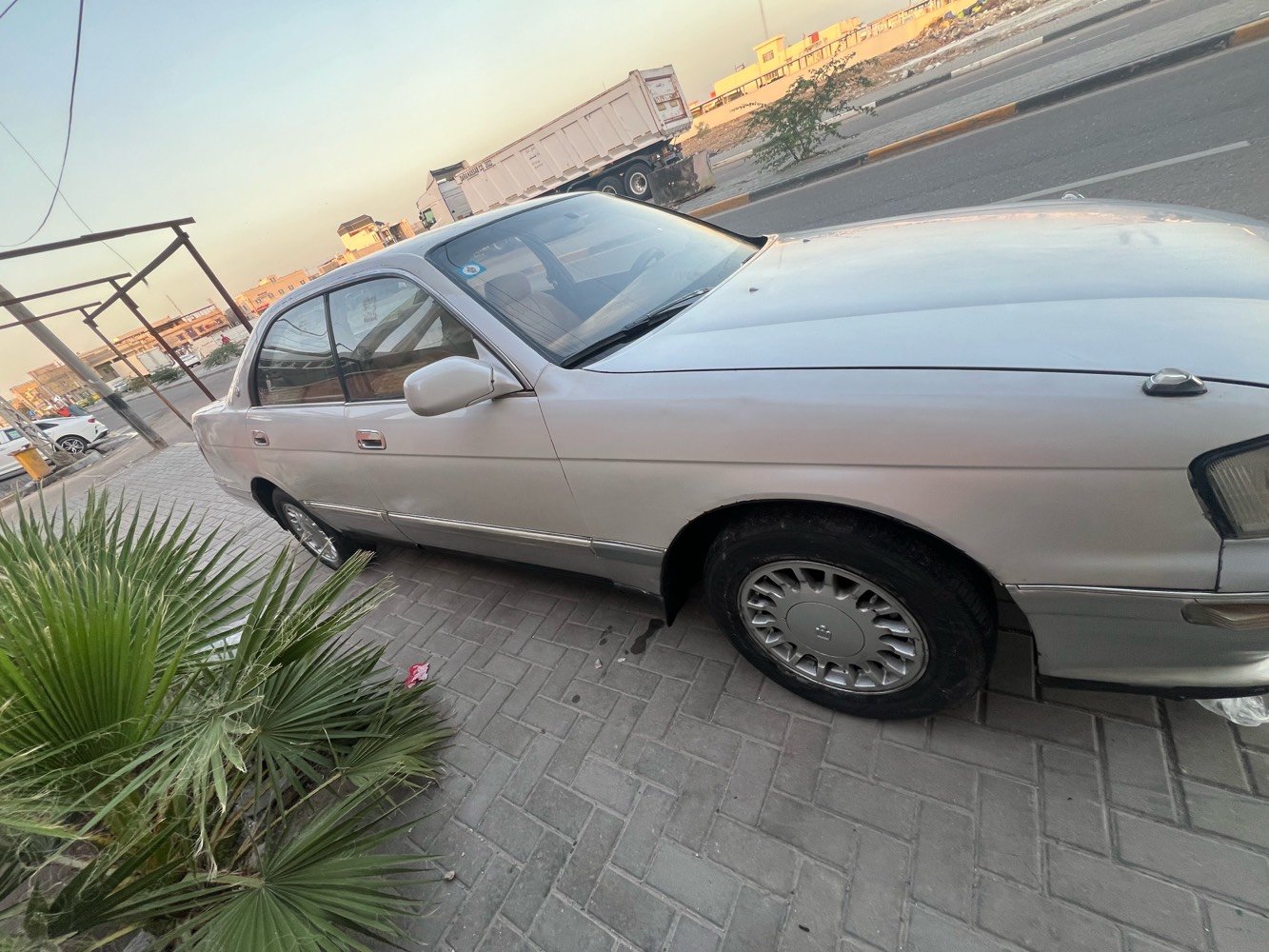 سلام عليكم سياره بطه 1994 سياره نضيفه كفاله عامه بيه جاملق بيه طخت بل باب كراج وسوينا سياره تبريد جديد مكينه جديده كير جديد كلشي جديد  سعر 53  وبيه مجال قليل  بكان البصره حي مهندسين سوك عكيلي رقم ***********