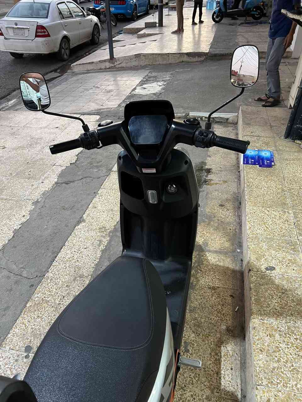ريان من نوع تالج  لون سلفر 6 بطاريات بي صندوك والماطور جديد ونضيف وضع شركة سعره975وبي مجال بسيط داخل الموصل ***********
