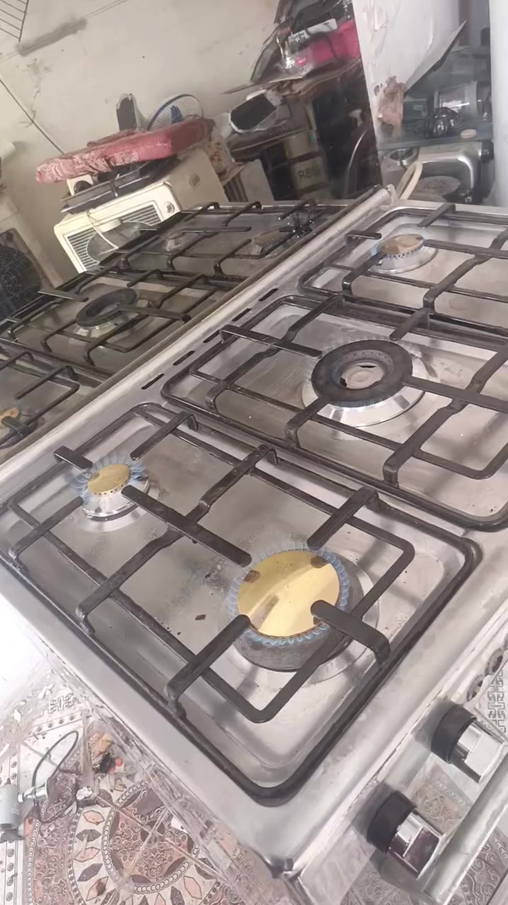 طباخ هونداي مصري شرط الفحص السعر 130 وبيه مجال بصيط يوجد توصيل حسب الاتفاق للاتصال ***********
