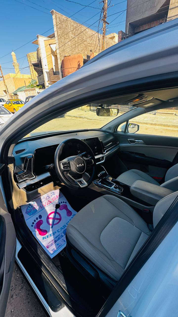 تحيه طيبه السلام عليكم ورحمة
كيا سبورتج 2023 خليجي مكفوله بيها حالوب بسيط 

ماشية 42 الف 

نص فول

مكينة 2000 

بصمه شاشه كامره

حساس خلفي أمامي 

تبريد أمامي خلفي 

مري شفط 

ترحيب على بعد 

داخل مخمل بيجي 

كراسي عادي 

ويل كب 

شاحن وإير لس 

باقي مواصفات معروفه 

رقم بغداد دولي باسمي تحويل مباشرة سنويه هزه 

204 ورقه 

اي استفسار 

***********

مكان بغداد سيديه
