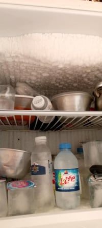 للبيع ثلاجه نظيفه حيل وشغاله ومحافير  الاستفسار على رقم  07725395733