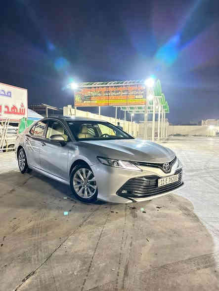 كامري ساز 2020 بانزين فقط فول موصفات 
فتحة 
شاحن واير لس
بصمة
تحكمات 
زنون
برده خلفية
مانع انزلاق
هاند بريك دكمة 
تشغيل عن بعد
اشاير بل مري
اغراض شركة كلها كاملة
180 وبيه مجال بسيط
رقم بغداد باسمي 
4 قطع صبغ وشبر بل بنيد اثر ظخه 
عل ايد واحد من شركة
ماشيه 111 الف
*********** بغداد
