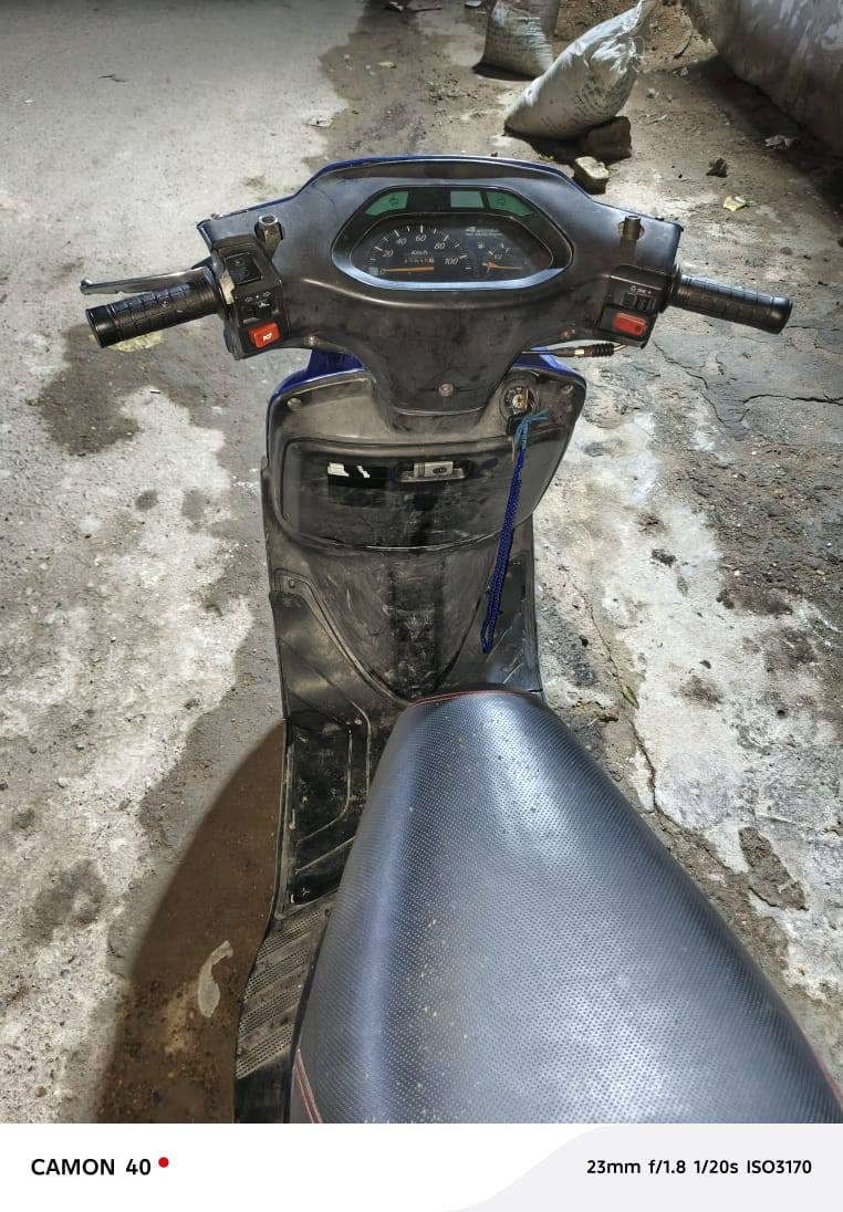 سلام عليكم عندي دراجه  فضائي    البيع دراجه ماخذه رمبه وين مايعجبك أخذه اي فيتر يعجبك أخذه دراجه اي نقص مابيه ومكينه جديده مامفتوحه  طسه ناعمه ونكره بكل وقت. الدراجه رمبه  واي استفسار هاذ رقمي ***********
