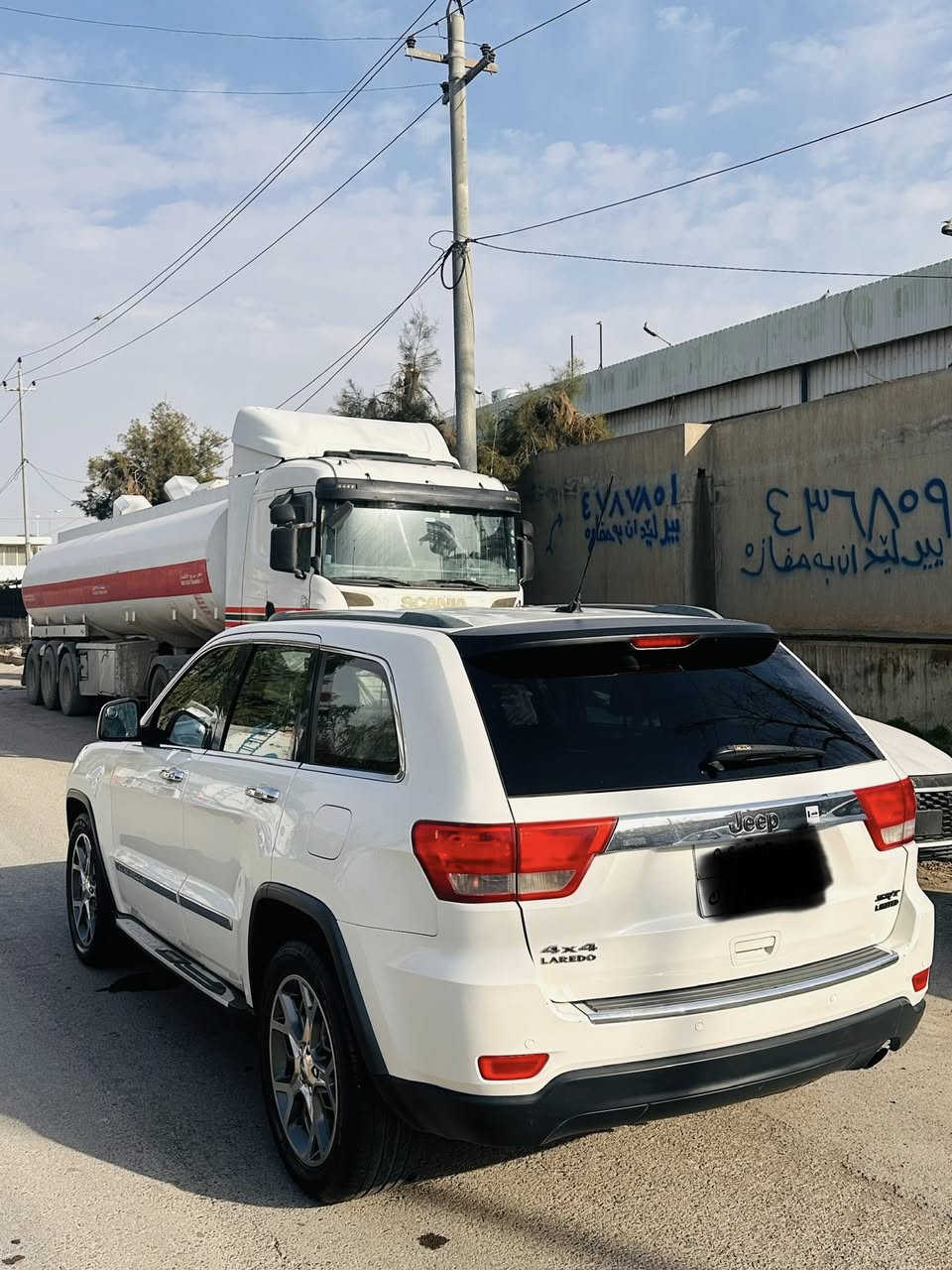 عندي جيب لاريدو
موديل2011
لون ابيض تخبل سياره ماشالله🤍
سياره بيها ٢قتعه سبغ بدون دواخل بدون ارباگ 
گير محرك تبيرد صدر عداديه كلشي بشرط
دينار مصاريف مابيها 
سياه فور ويل 
رقم دهوك  سياره
سعرها155بيها مجال
مكان اربيل
واتساپ***********
