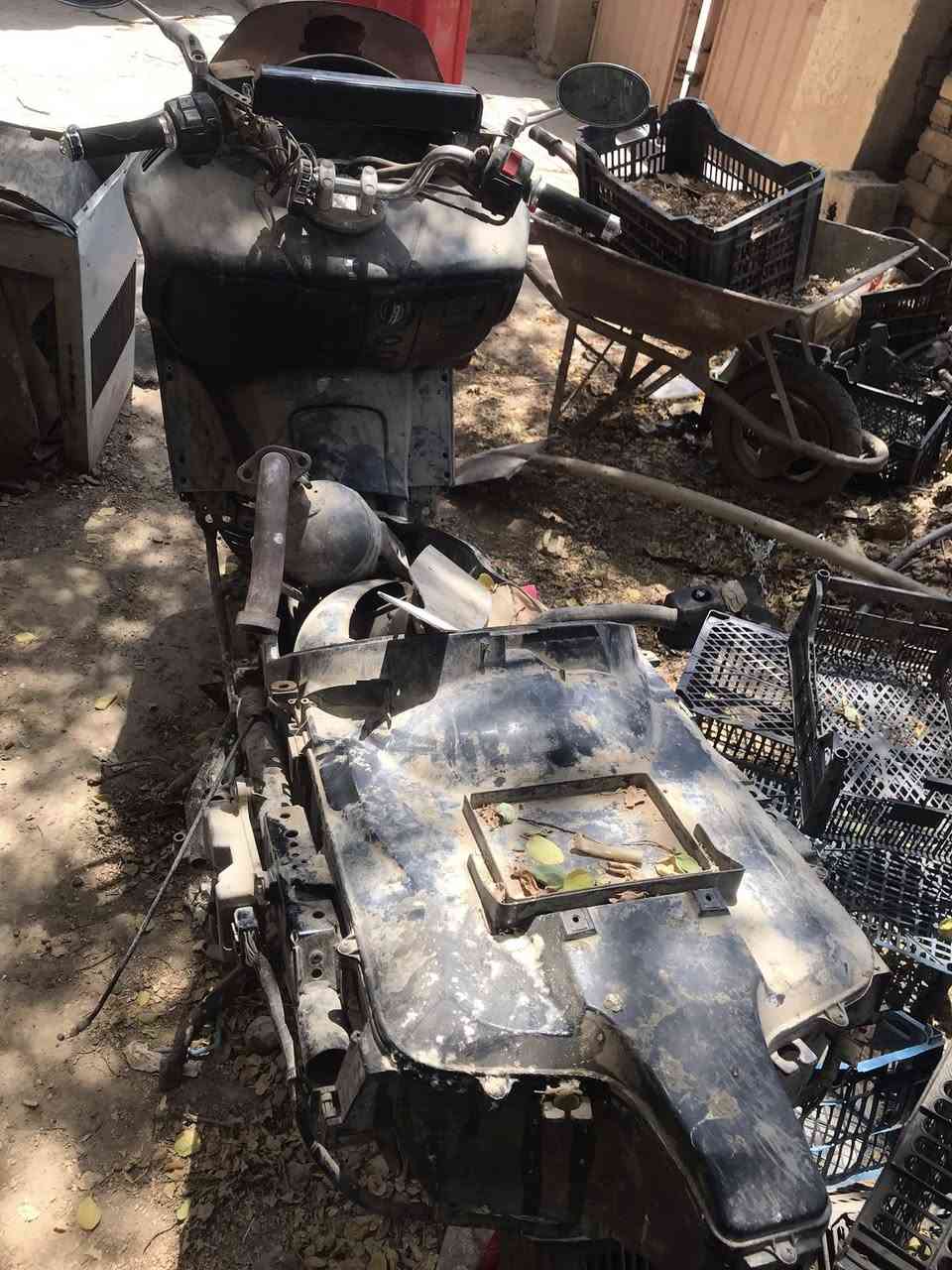 السلام عليكم من رخصه ابو الكروب فورزه 08 للبيع غراضه كفراته كلها كامله بس المكينه بيه عطل ابيع كوم حديد للتواصل على هاذ الرقم *********** او مراسله خاص
