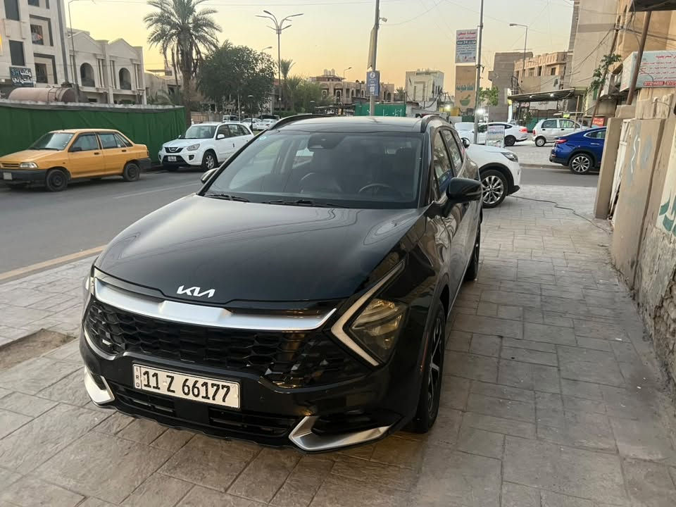 سلام عليكم 
كيا سبورتج موديل ٢٣
سياره بالأصل قماره حديد
محوره بنوراما
بدون صبغ بدون كص برغي ممفتوح بيها
سعر١٧٠وبيها مجال
***********
