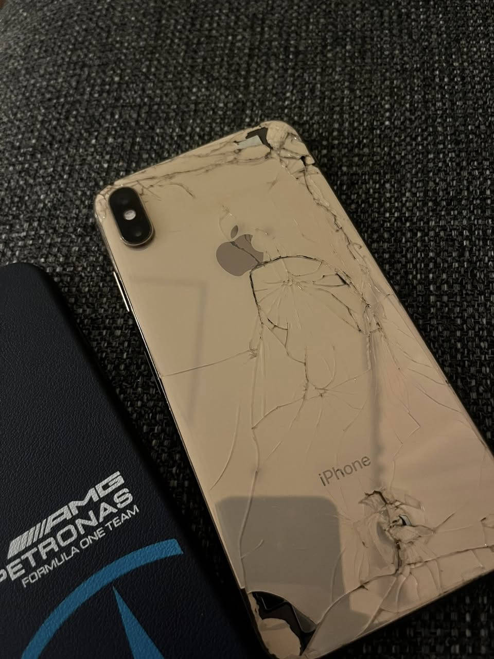 ايفون اكس ماكس ذاكرة٢٥٦ مبدل شاشة وبطارية وفيس ايدي مايشتغل رايدة ب130 مكاني بغداد بسماية موجود خاص وواتساب ***********
