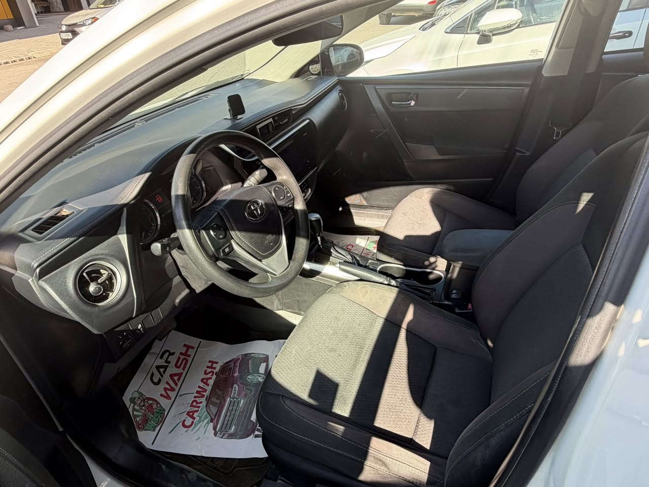 كورلا 2017أمريكيLE أبيض ثلجي

ضررها جاملغ وبنيد بدون دواخل الباقي مكفول

رقم سليمانيه جديد بإسمي

ماشيه 113ألف

مكاني تكريت 
السعر147ورقه

للتواصل ‭0771 224 5448‬
