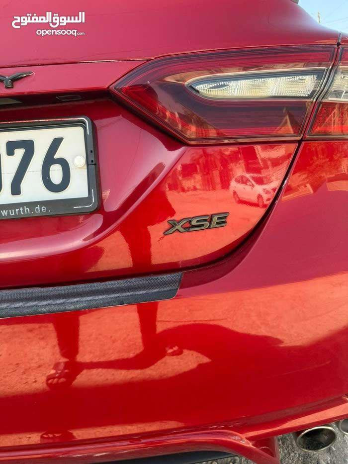 تويوتا كامري XSE موديل 2021
المواصفات الأساسية:

 (اربعه سلندر بانزين )الموديل: 2021

الفئة: XSE (فول مواصفات – خط الشارع)

السيارة ببصمة + تشغيل ذكي

شاشة كبيرة + نظام تبريد ولمس

شحن لاسلكي

مقاعد كهربائية مع تدفئة (هيتر)

نظام رادار كامل أمامي وخلفي وجانبي

Auto Hold + فرامل بصمة

3 وضعيات قيادة (Eco – Normal – Sport)

سقف بانوراما

توكمه (جناح خلفي) أسود بلادي

مرايا سوداء مع إشارات جانبية

إنارة أمامية Xenon + LED

إنارة خلفية (Backlight LED)

ديكور داخلي فاخر

الحالة:

فقط جاملغ بارد 

بدون أرباكات

السيارة نظيفة جداً، شبه جديدة

ماشية فقط 61 الف كيلو 
(العنوان بغداد السيدية )
السعر (٢١٥) وبيها مجال 

رقم اربيل سنوية وهزة جديدة

رقم الهاتف: ***********
